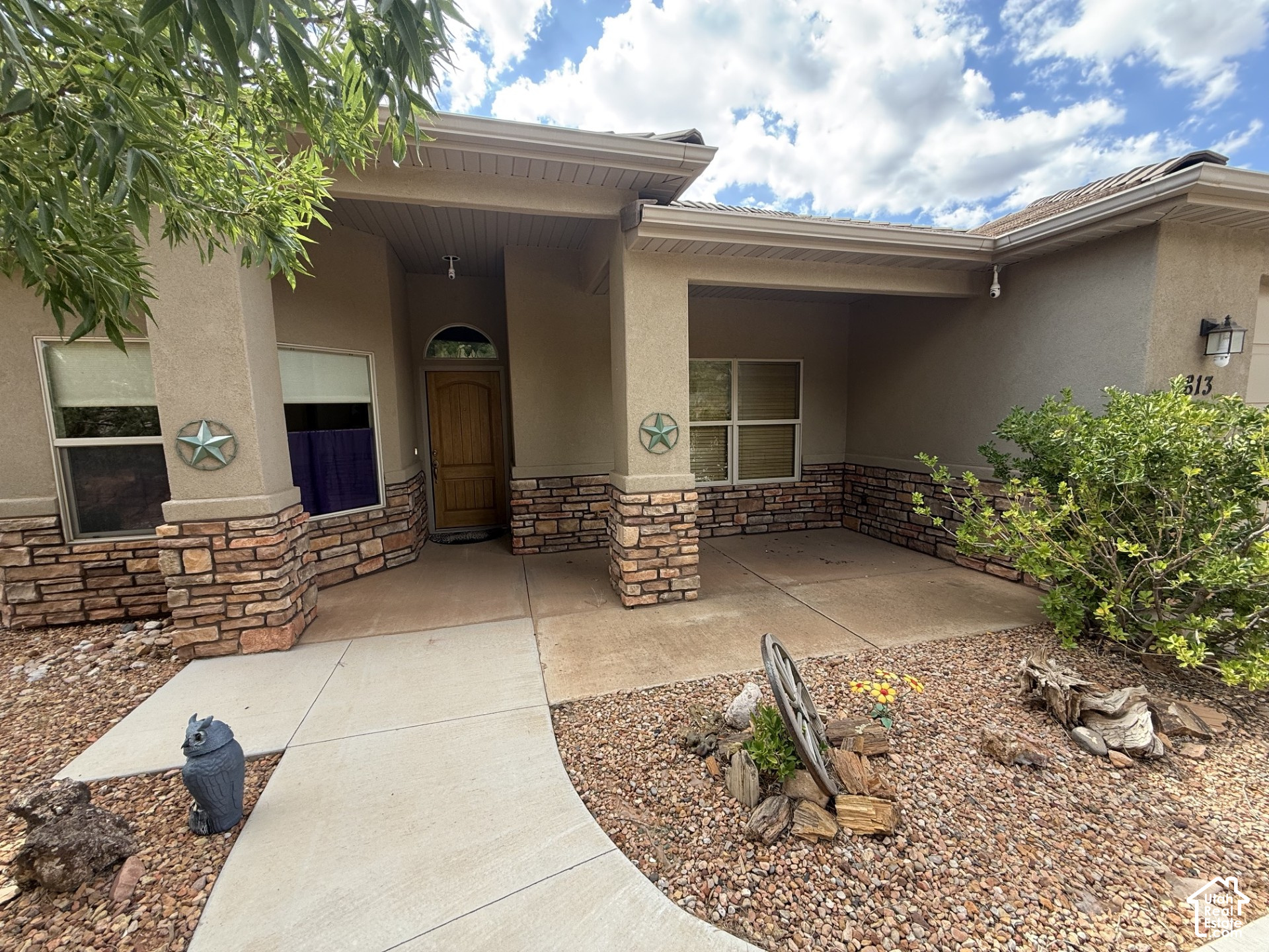 main property photo 6