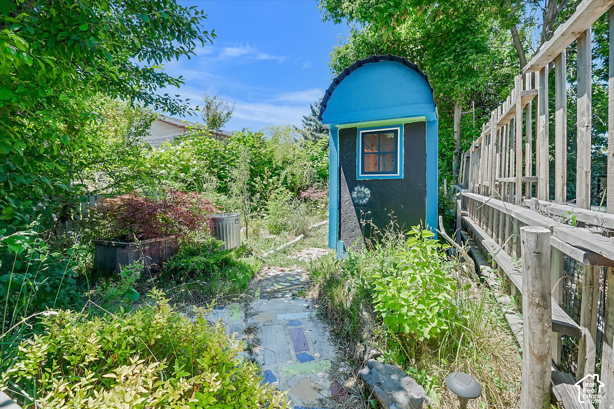 main property photo 27