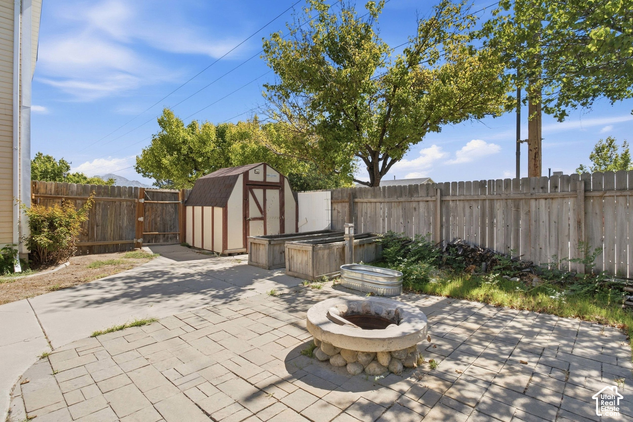 main property photo 40
