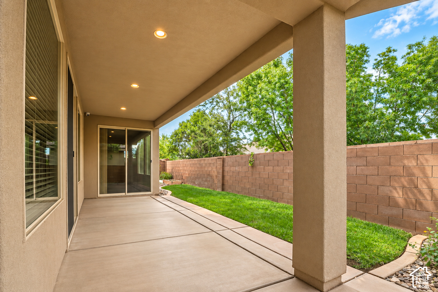 main property photo 37