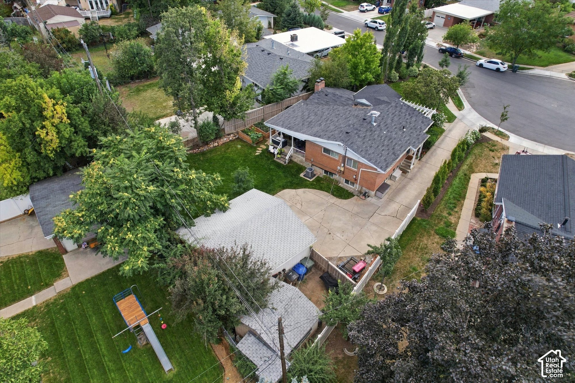 main property photo 36