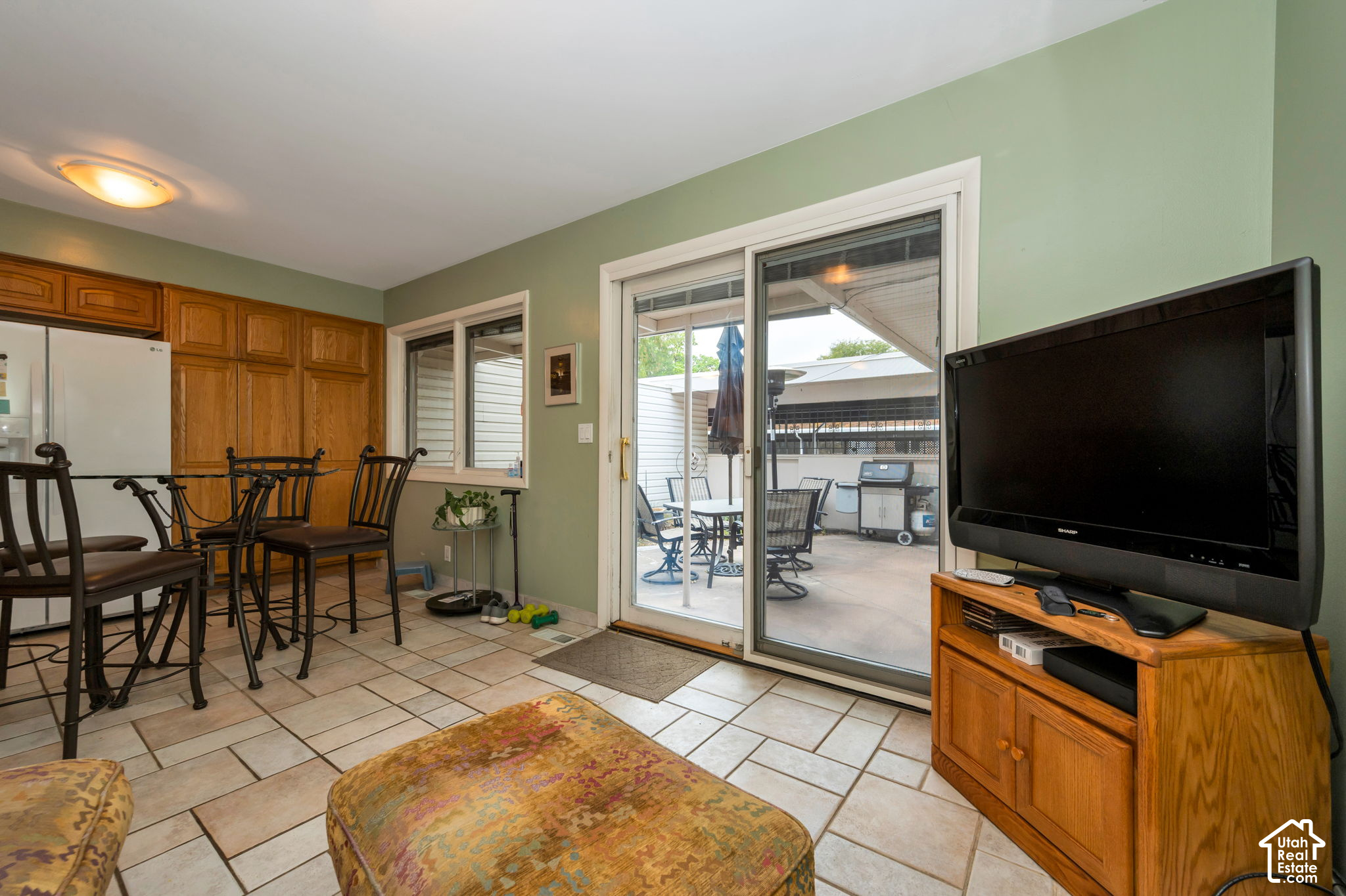 main property photo 13