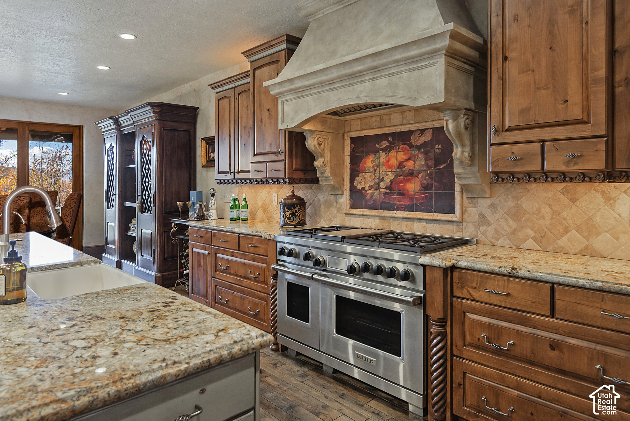 main property photo 24