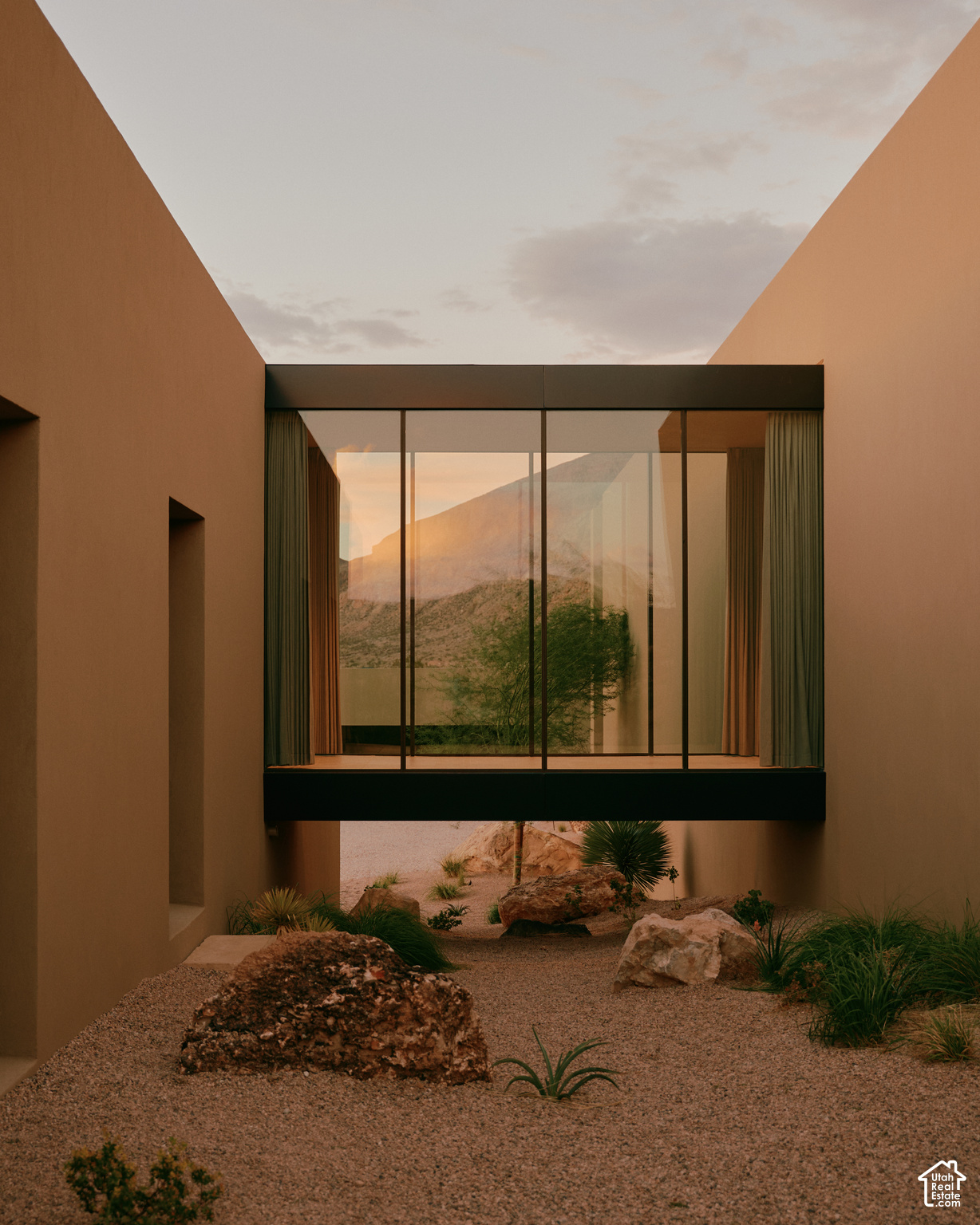 main property photo 37