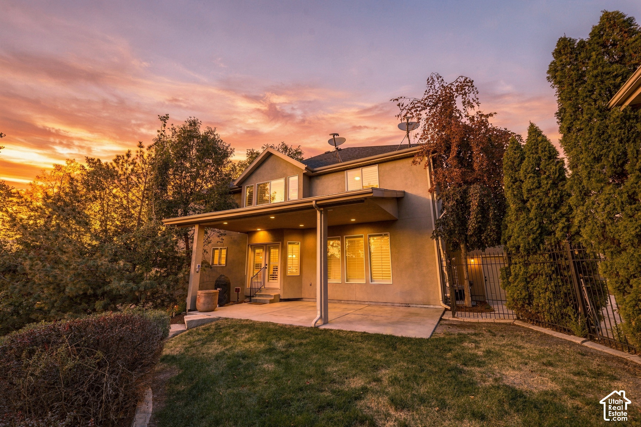 main property photo 11
