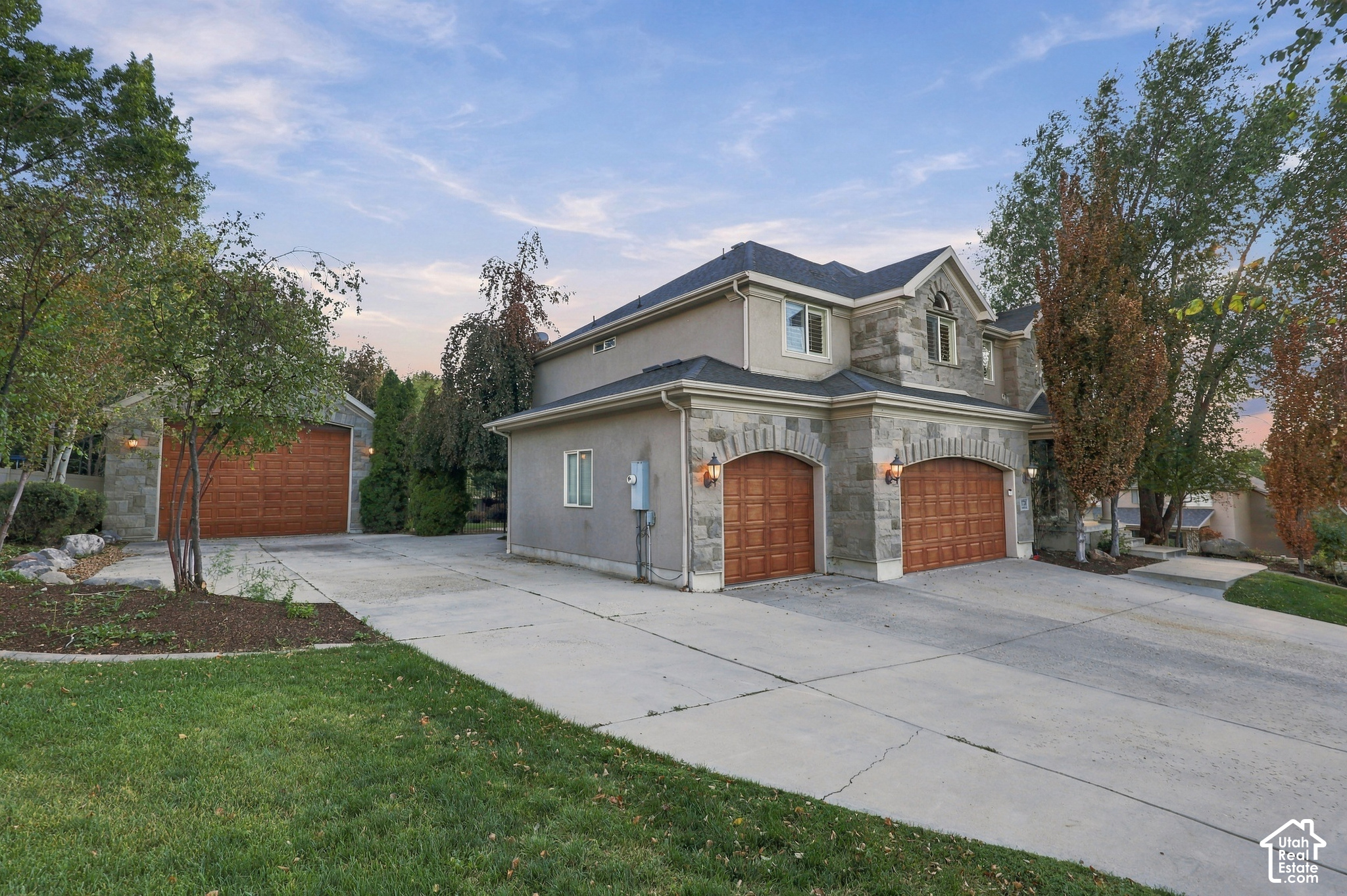 main property photo 17