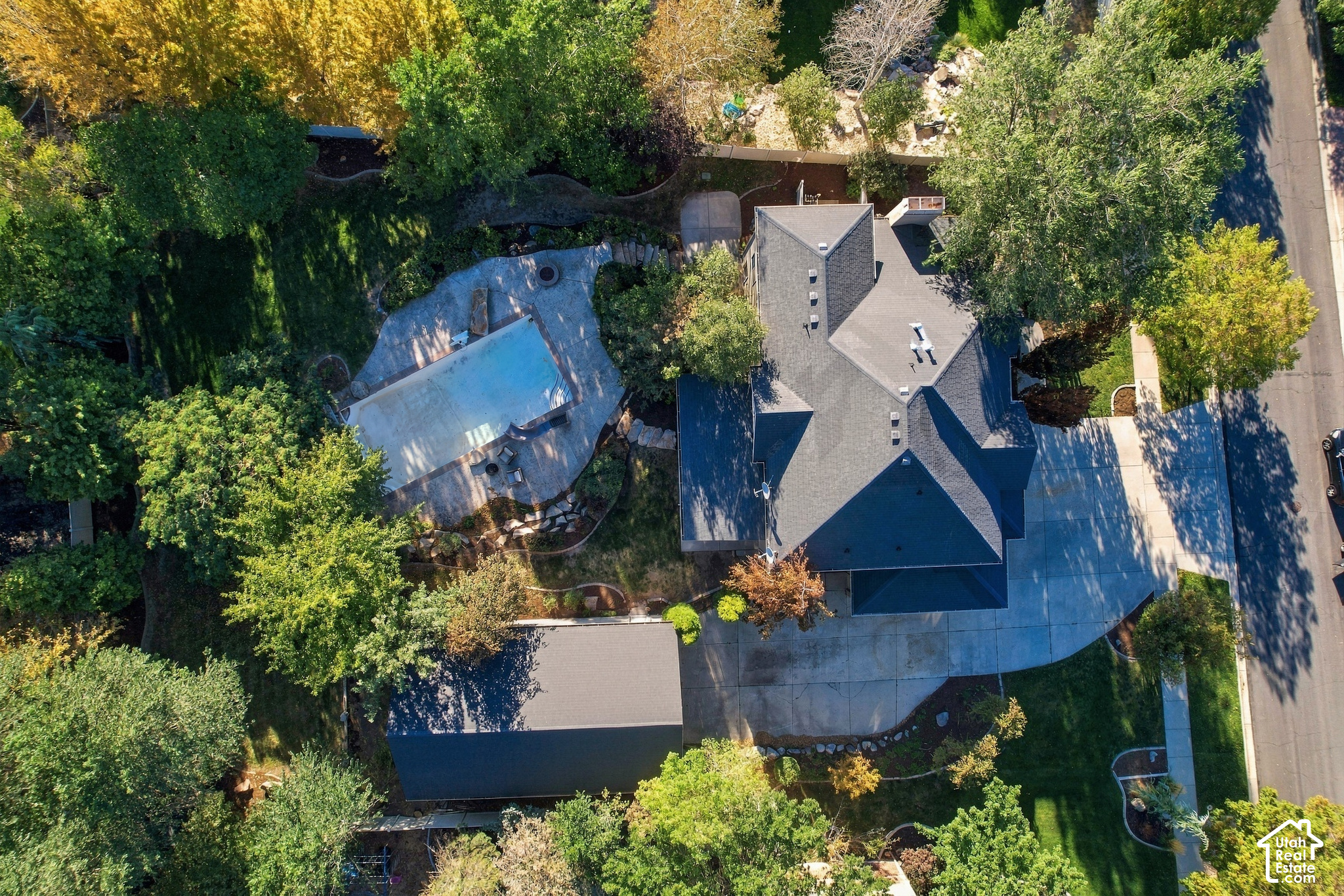 main property photo 68