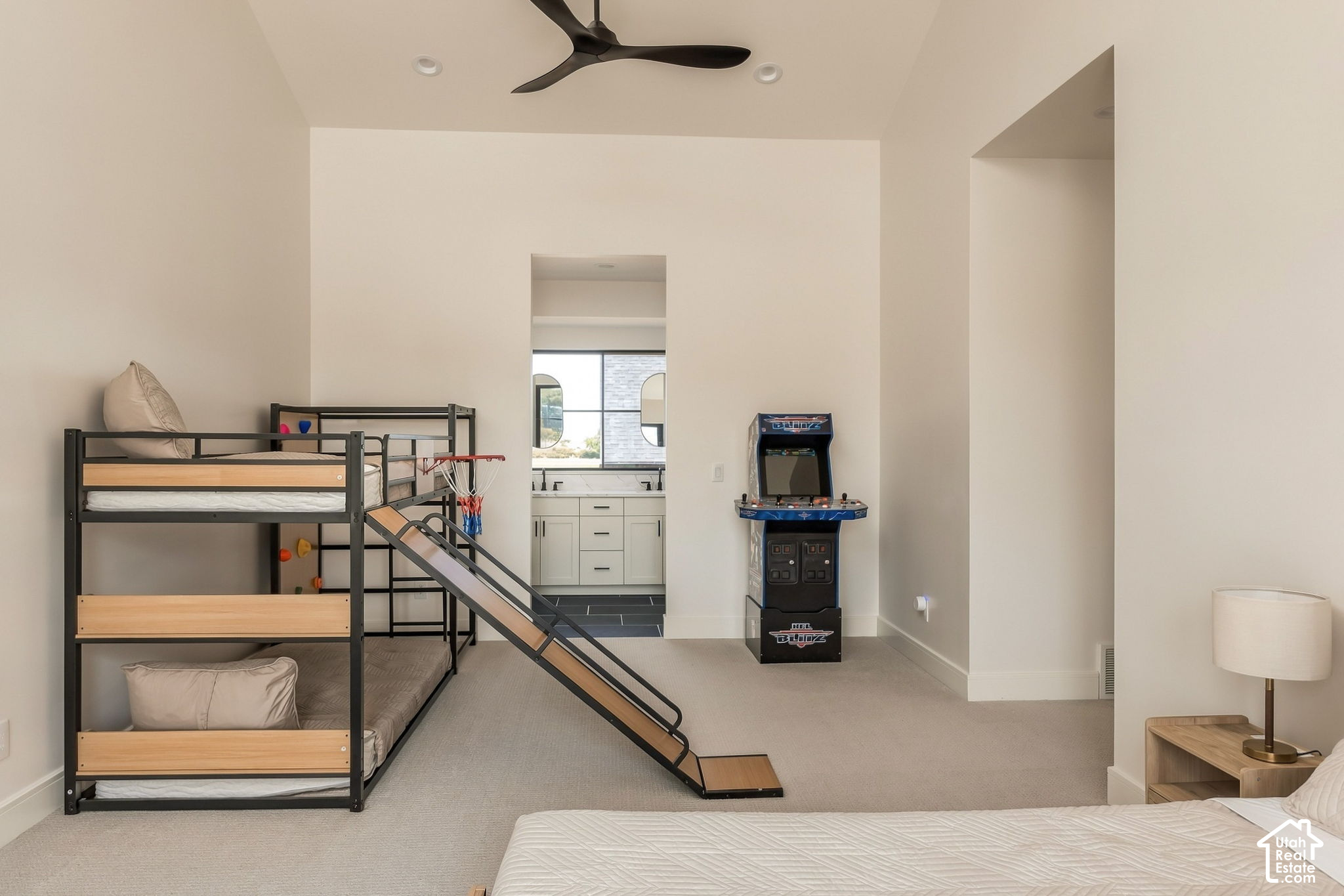 main property photo 58