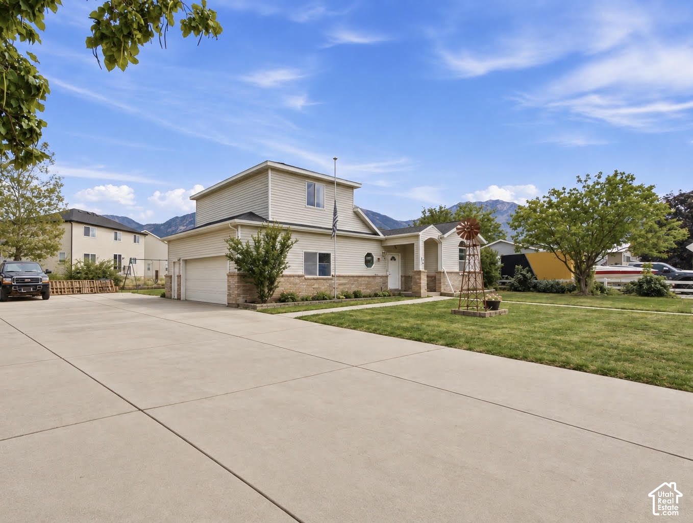 main property photo 12