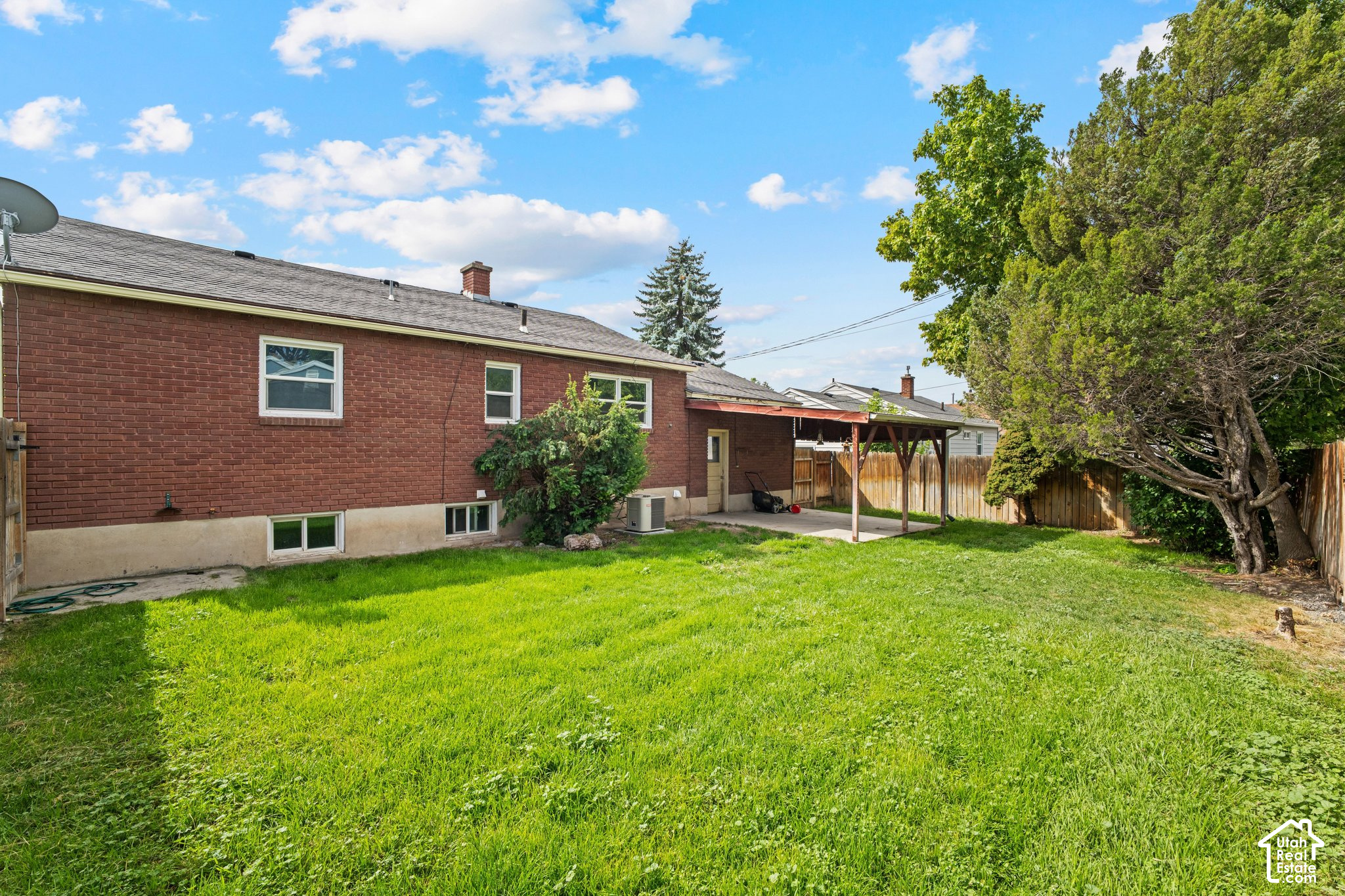 main property photo 24