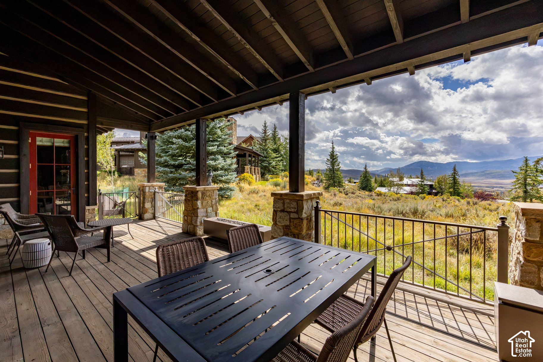 main property photo 50