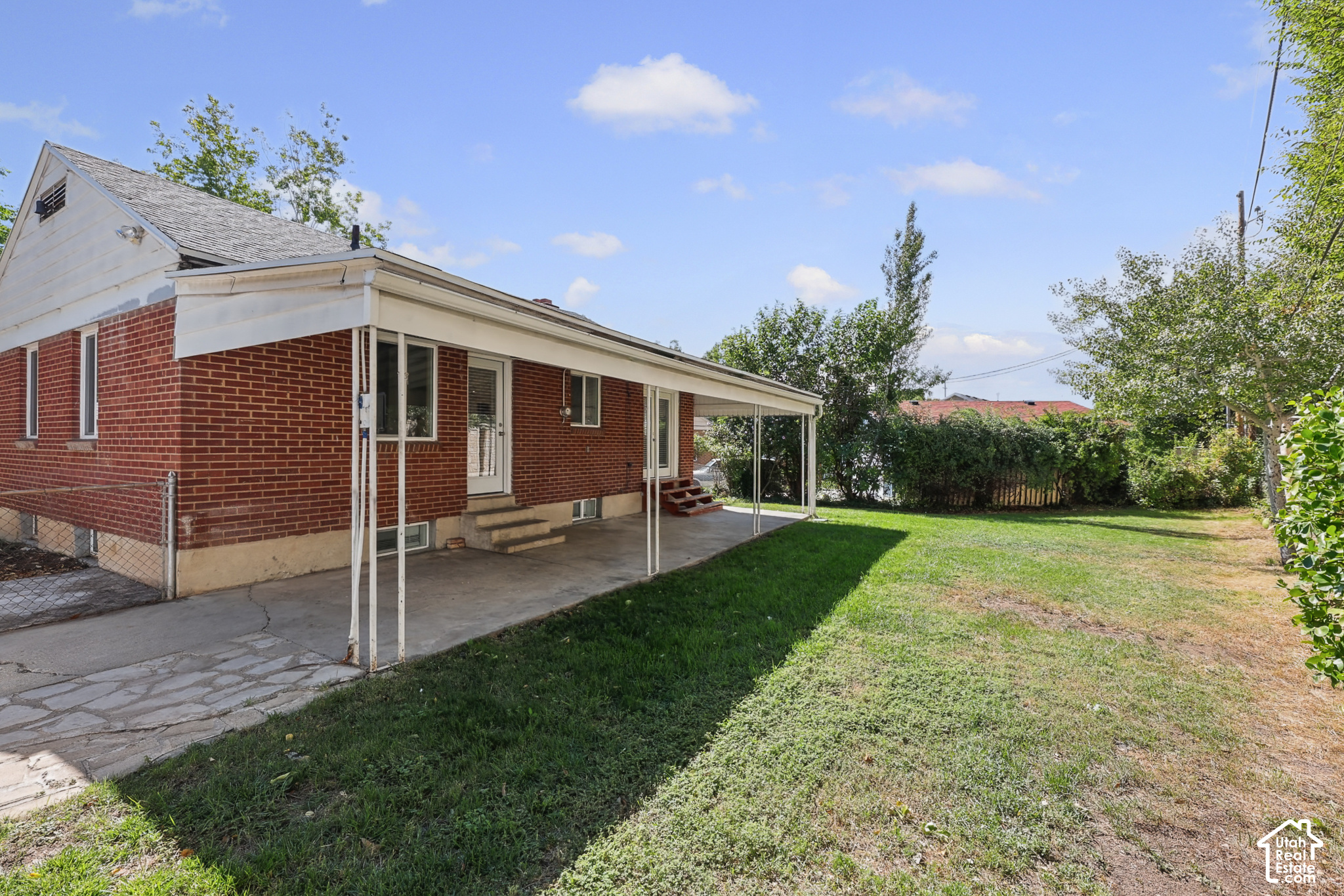 main property photo 33