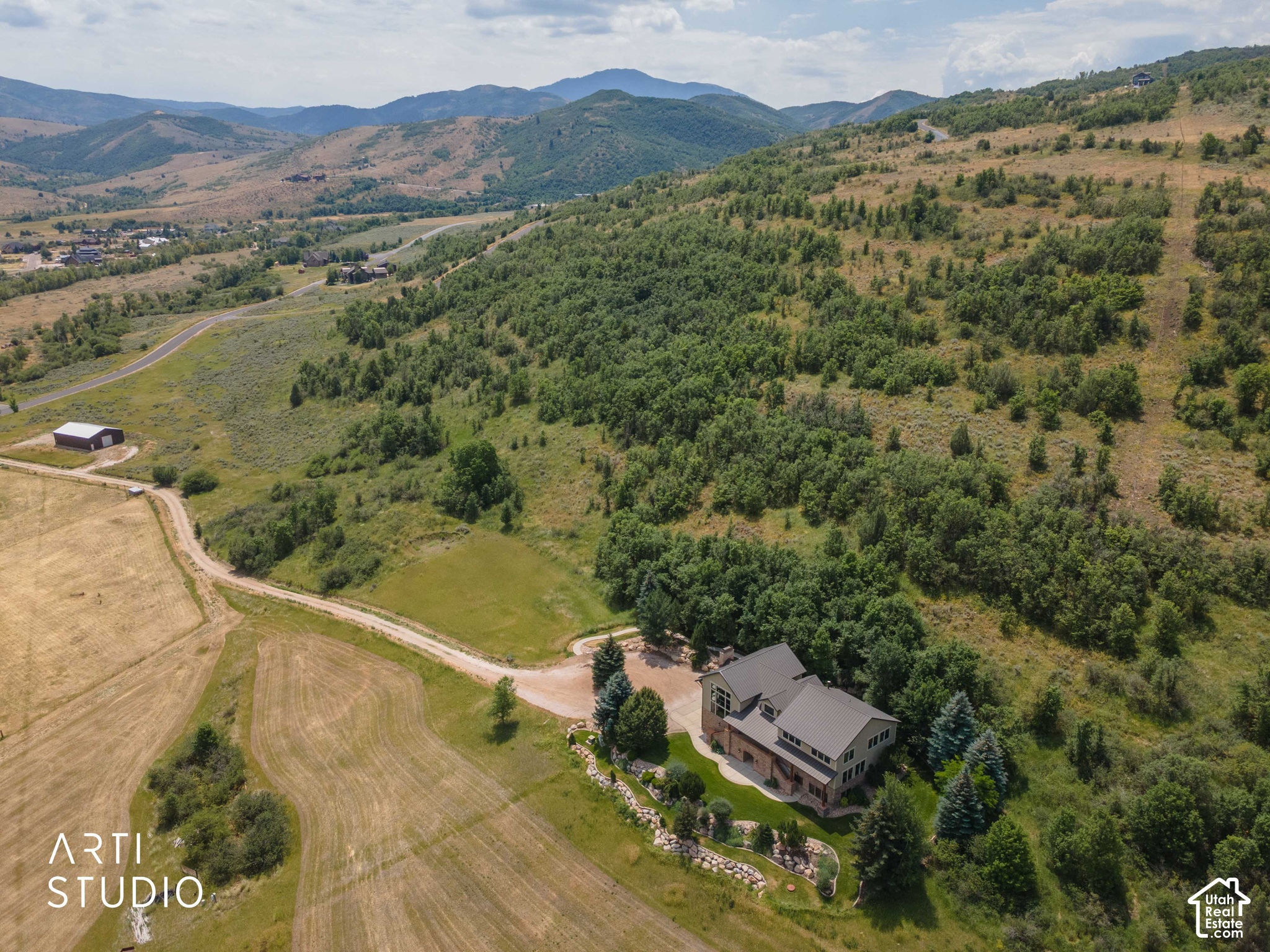 main property photo 10