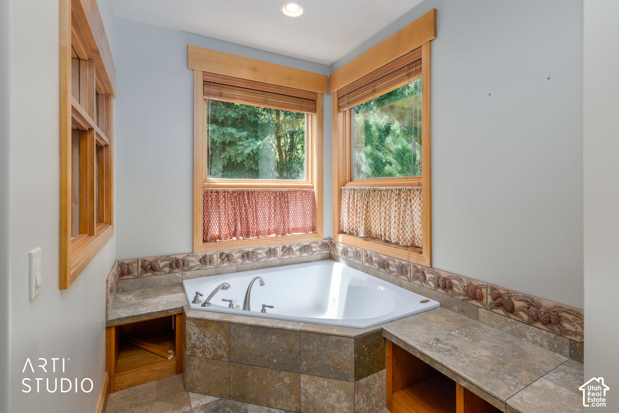 main property photo 50