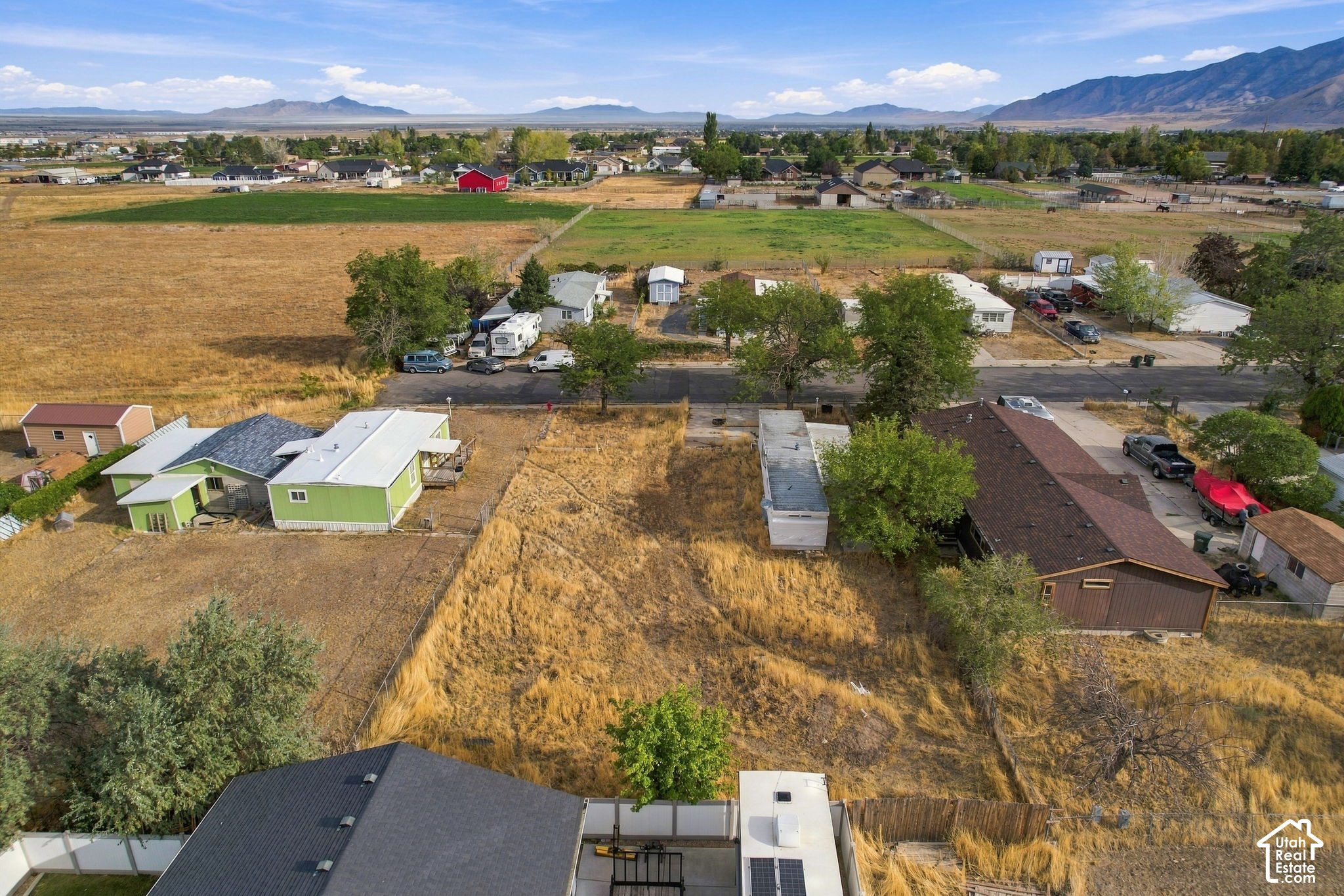 main property photo 13