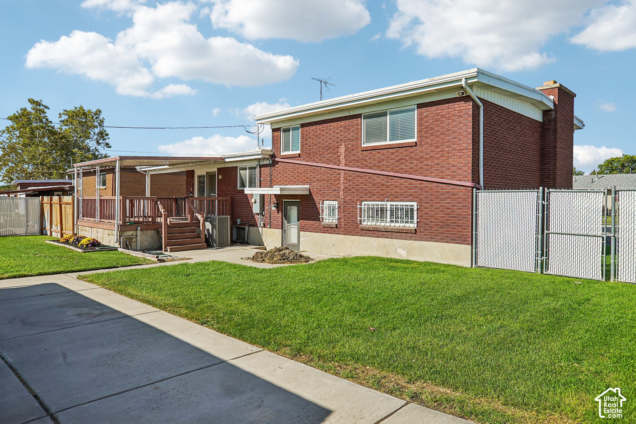 main property photo 27
