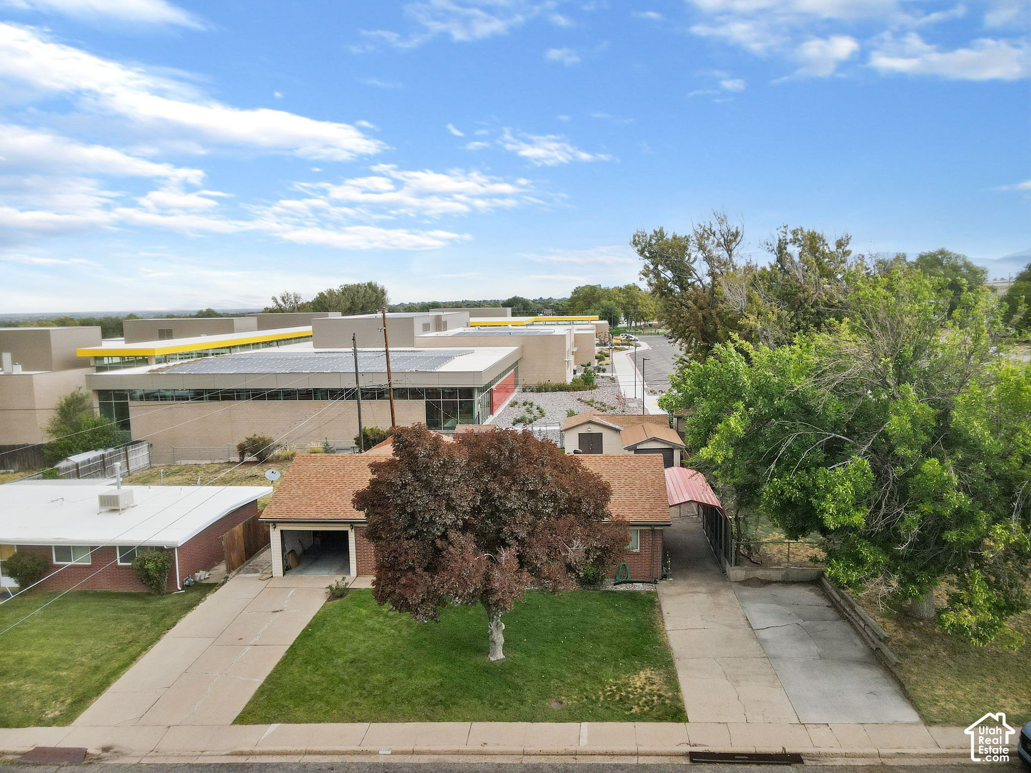 main property photo 10