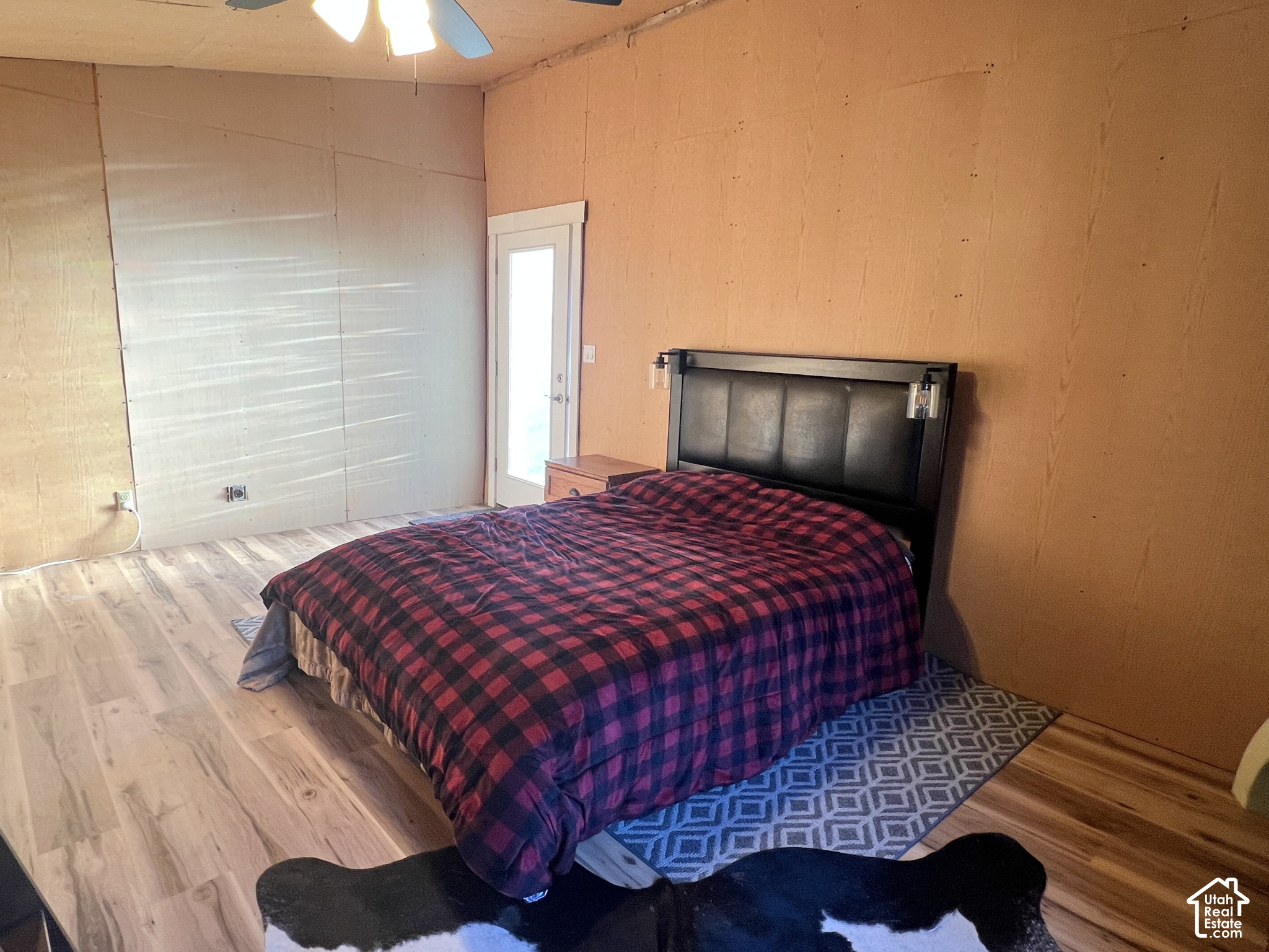 main property photo 40