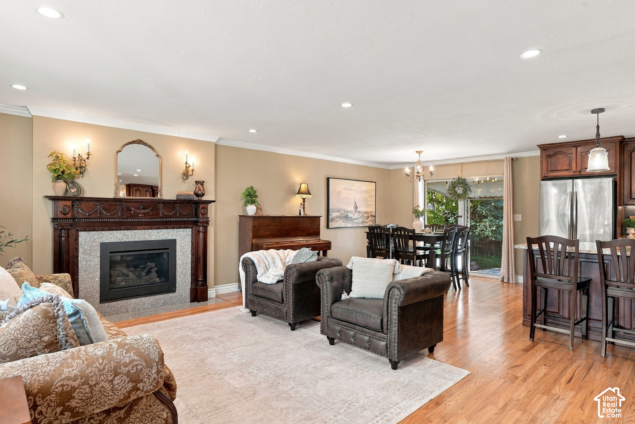 main property photo 5