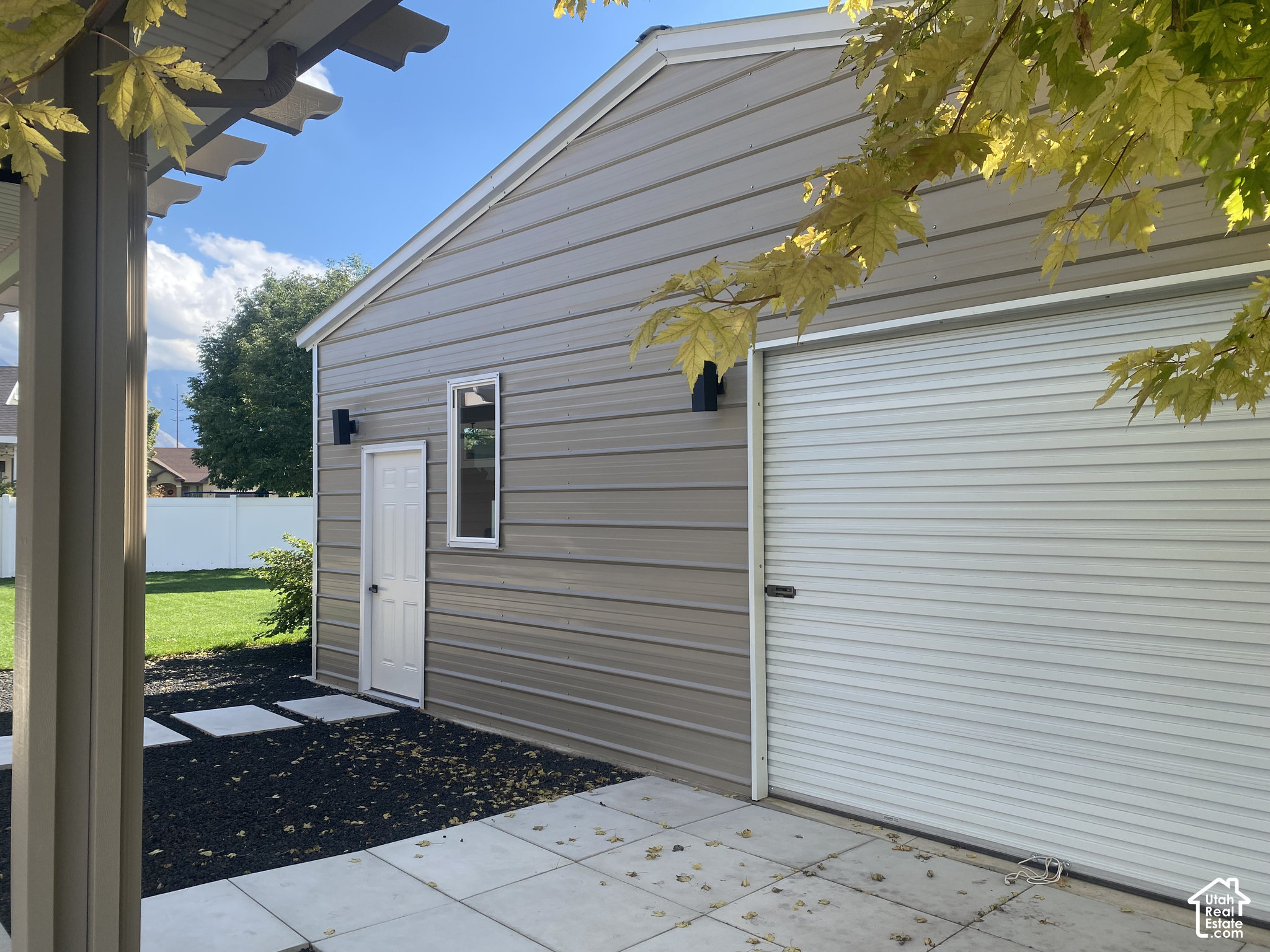 main property photo 17