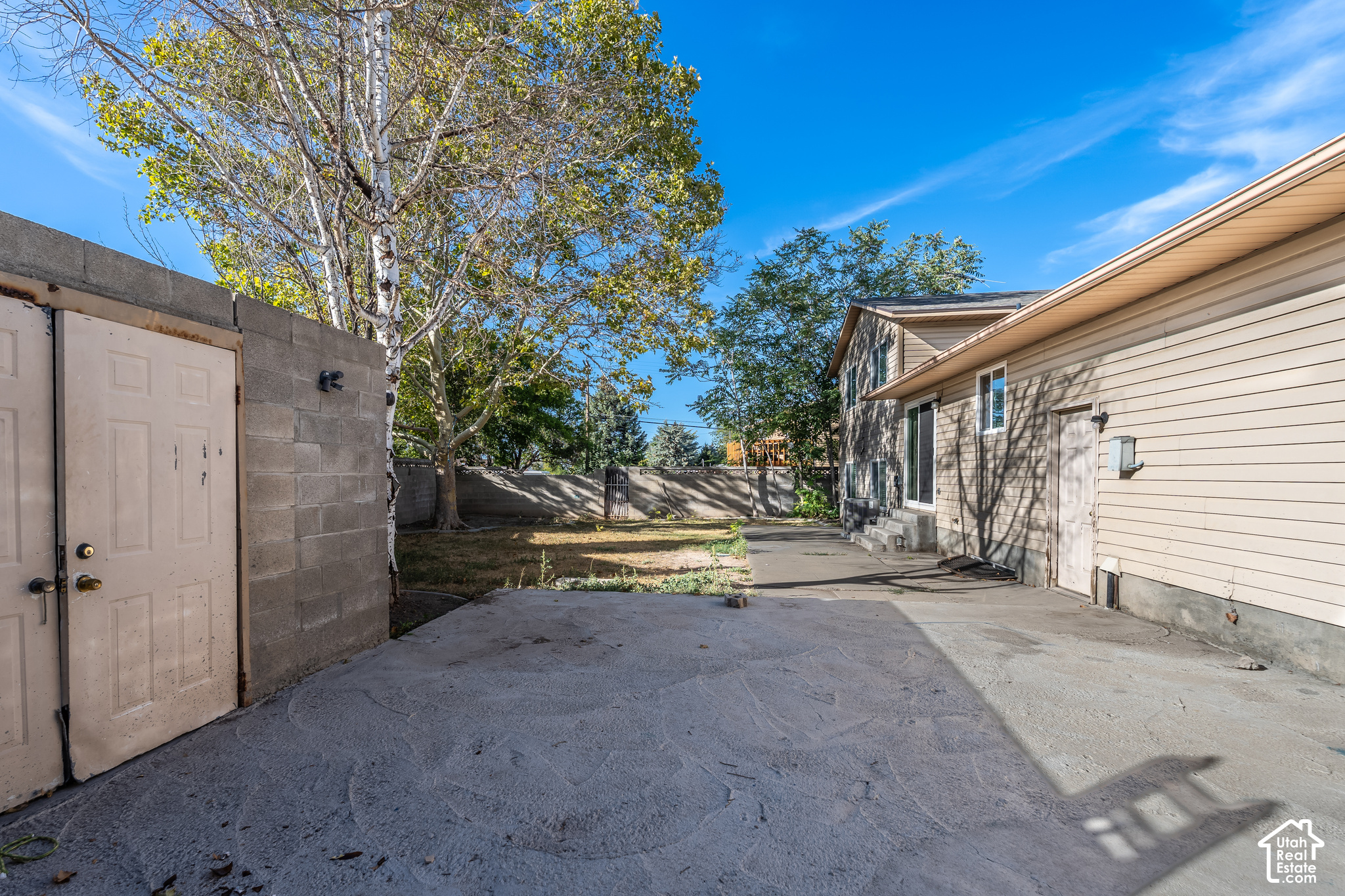 main property photo 38