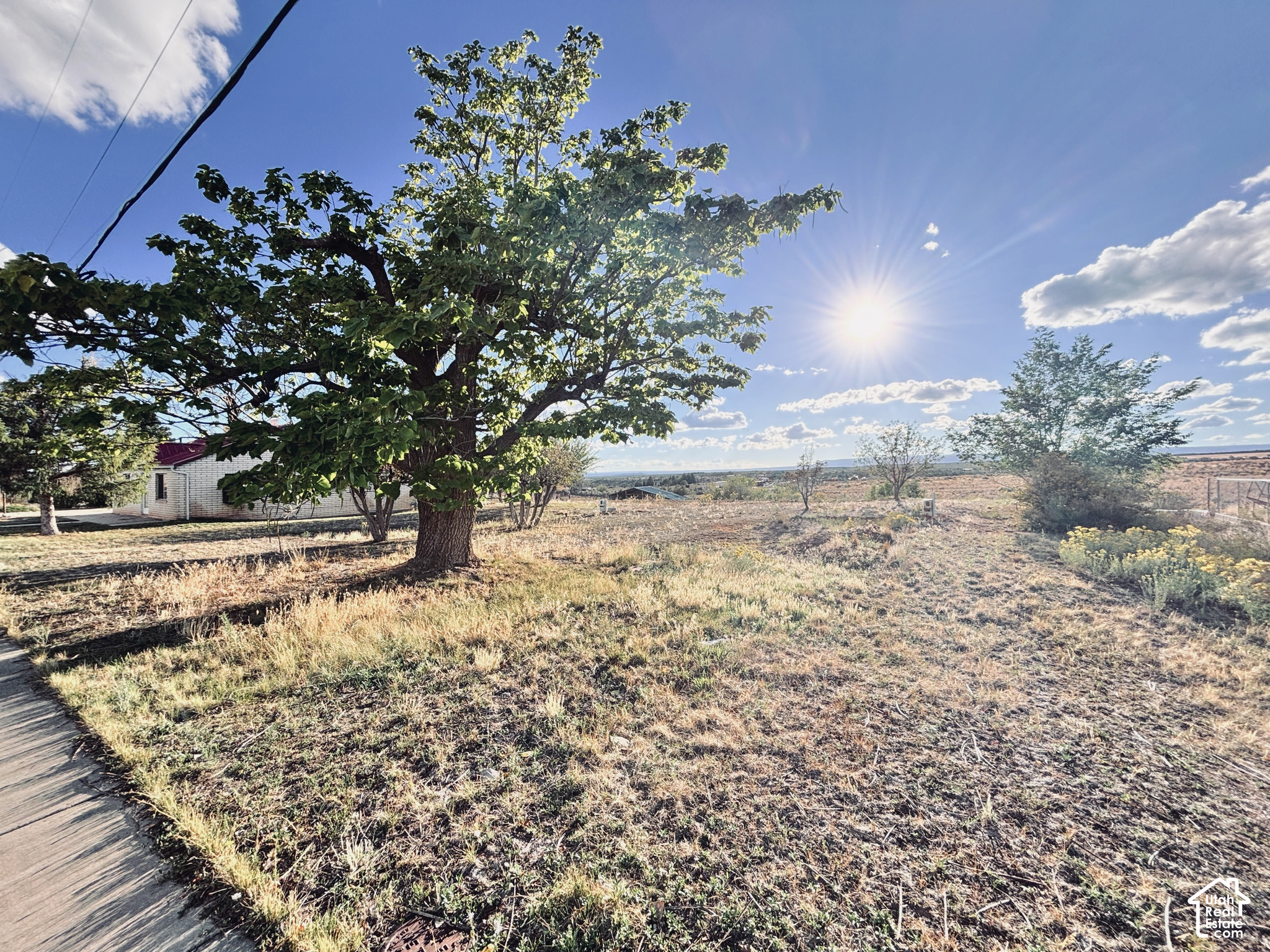 main property photo 27