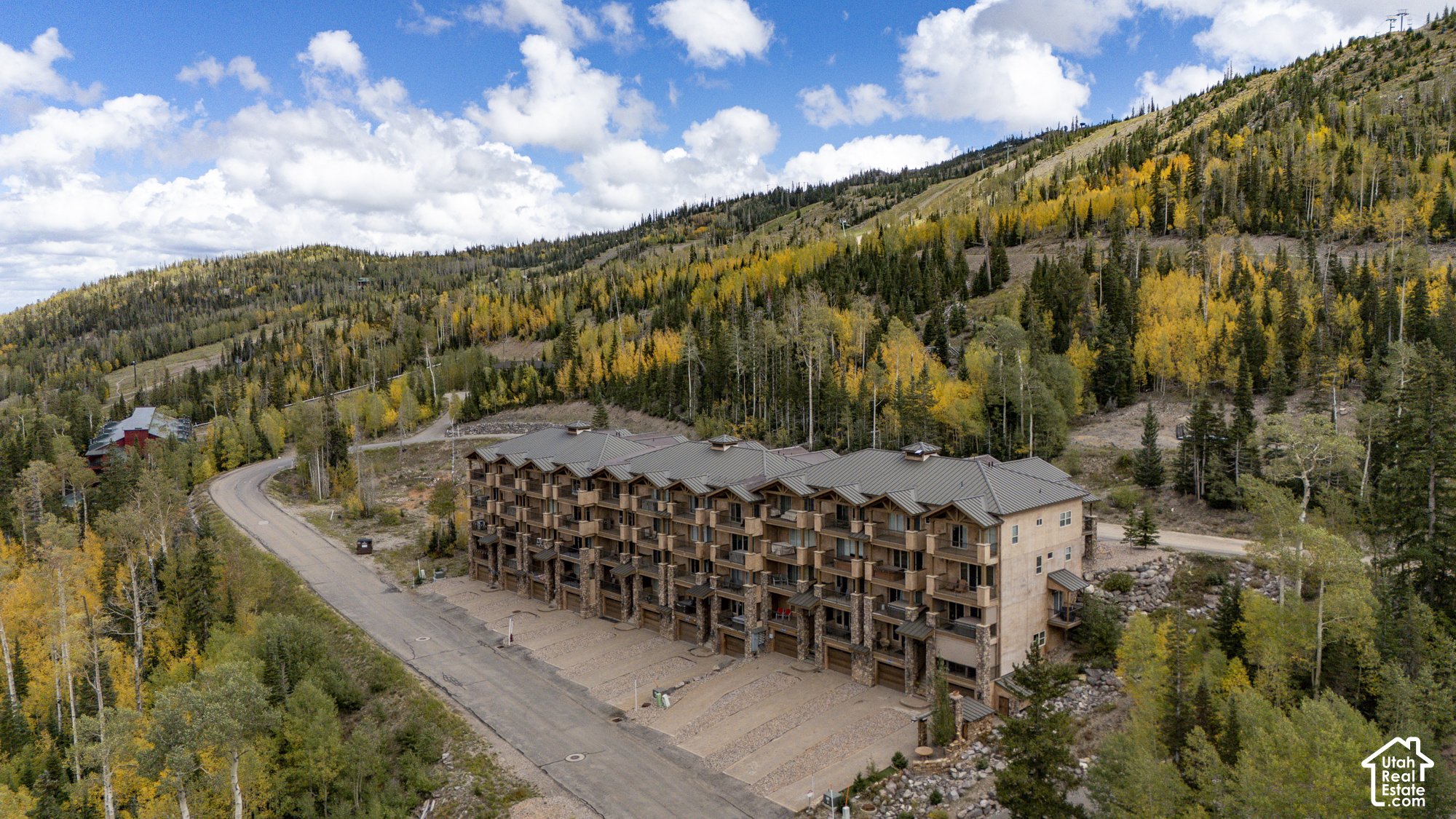 main property photo 33