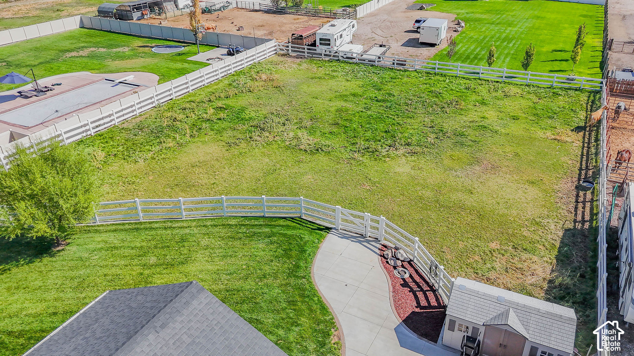 main property photo 46