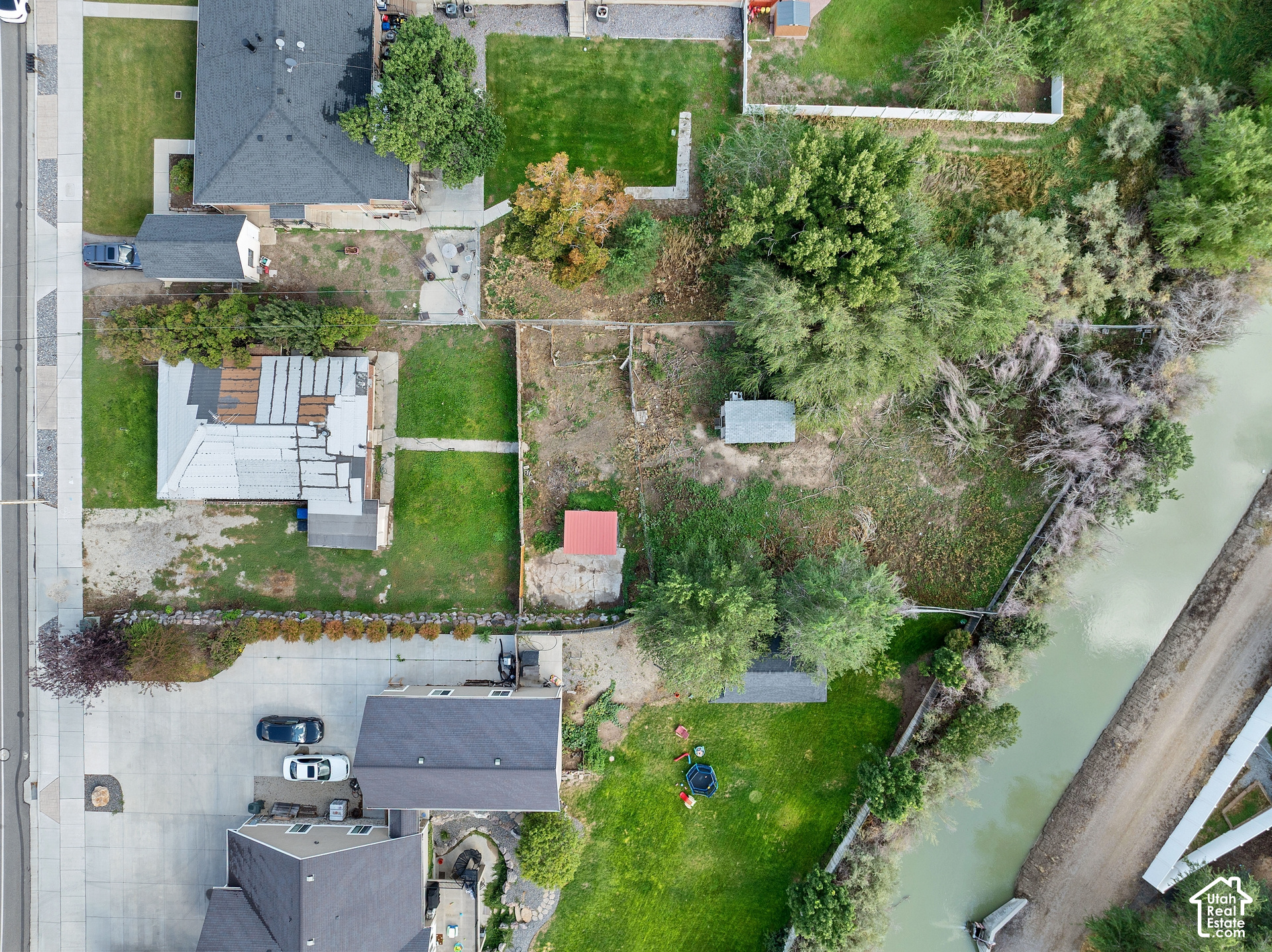 main property photo 18