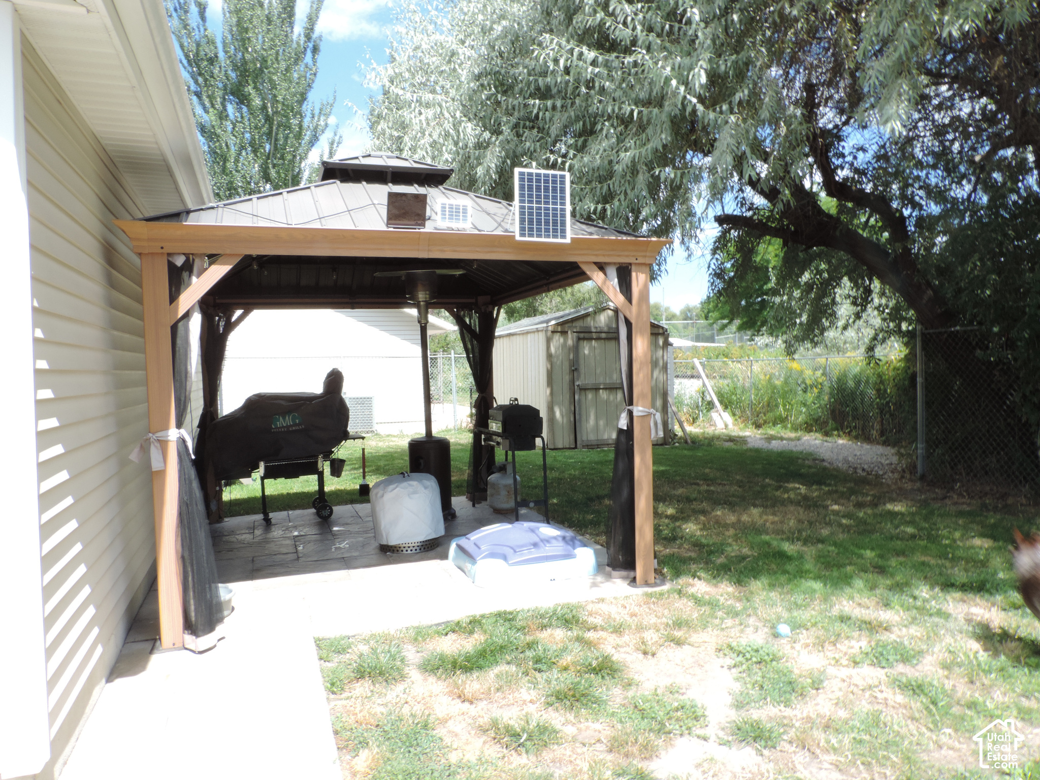 main property photo 15