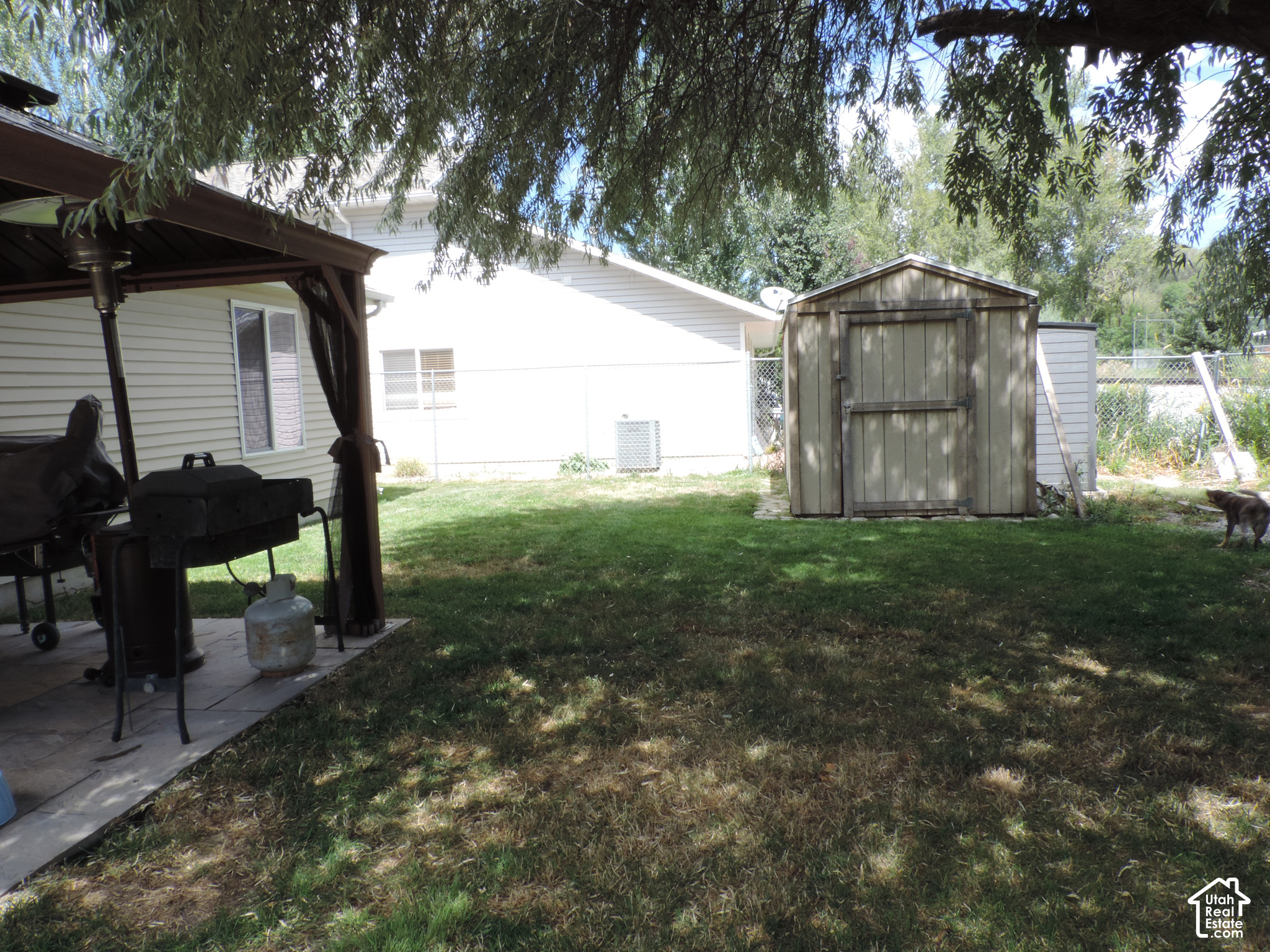 main property photo 16