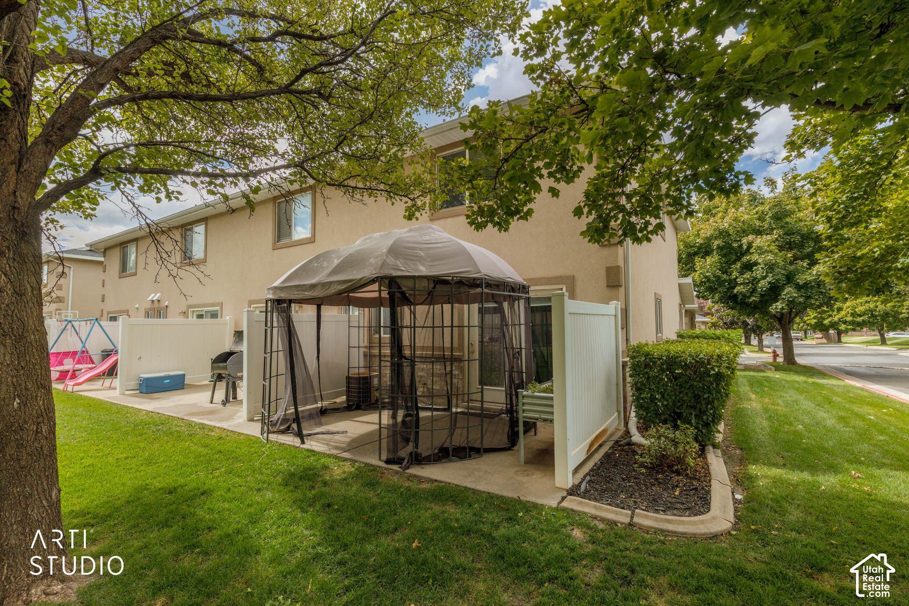 main property photo 22