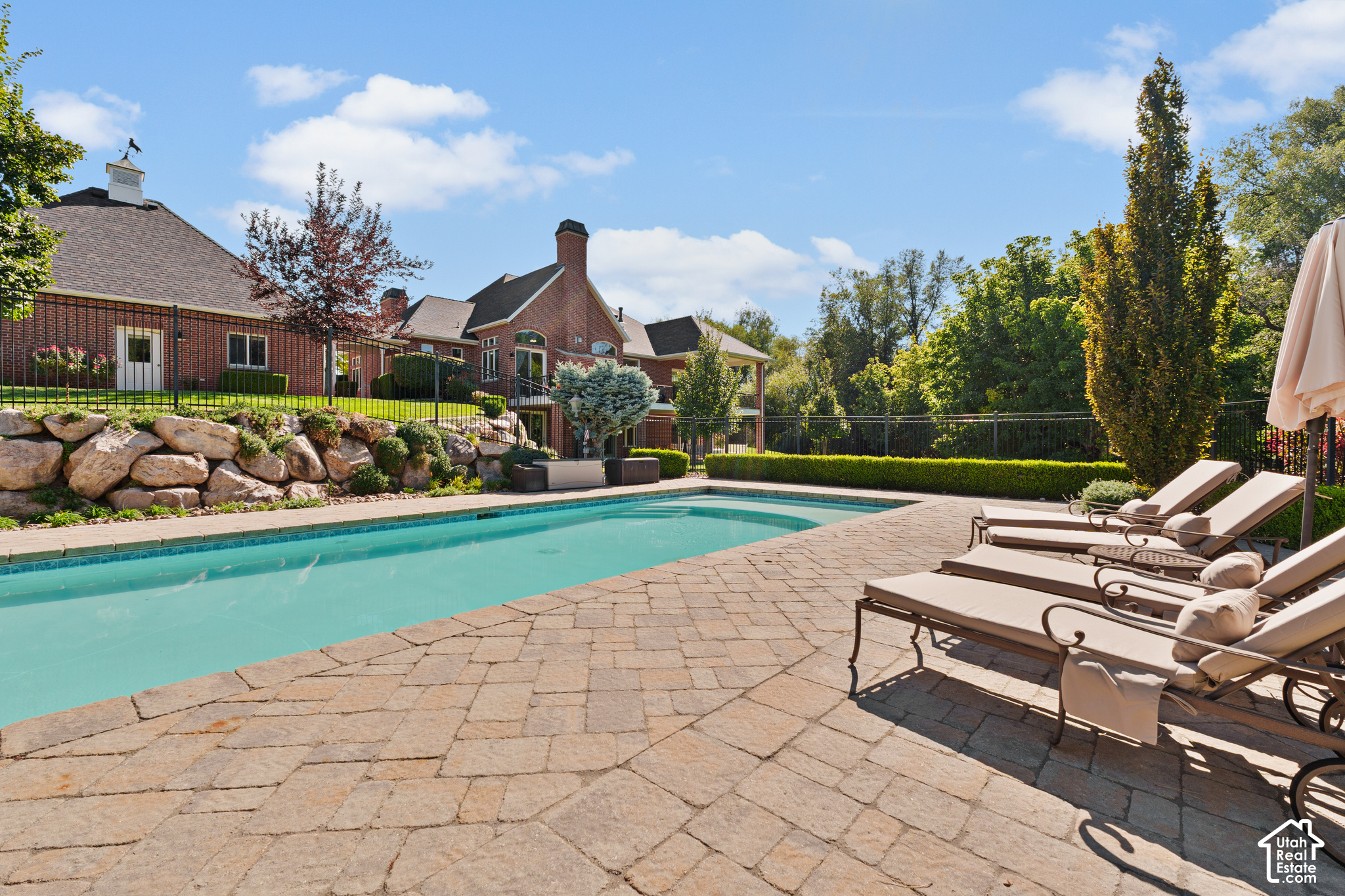 main property photo 78