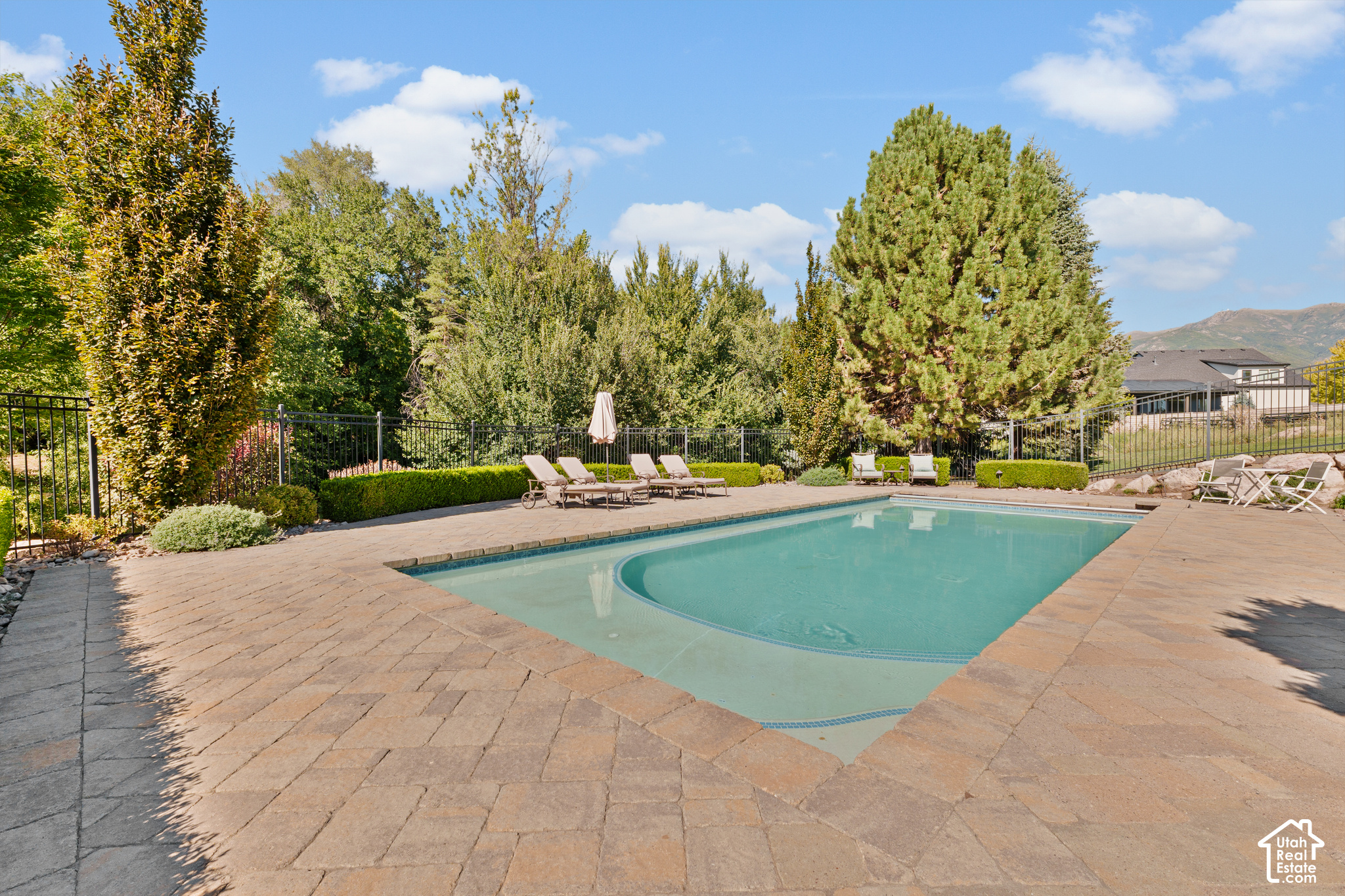 main property photo 79
