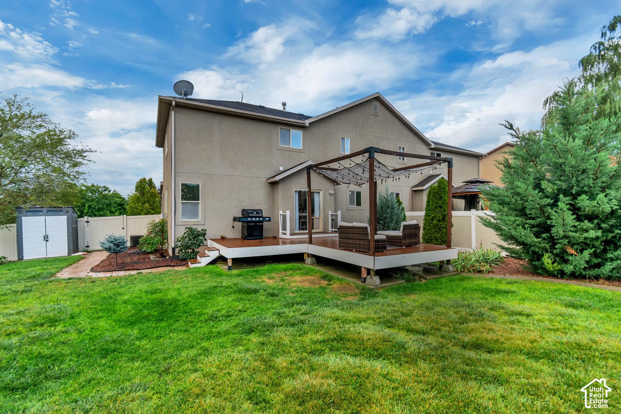 main property photo 20