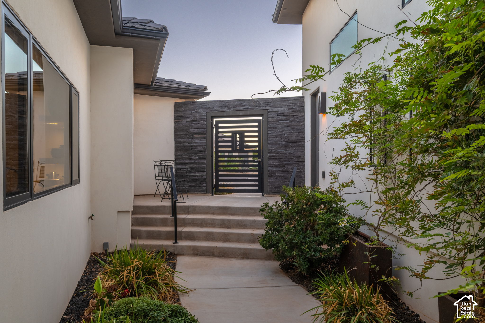 main property photo 50