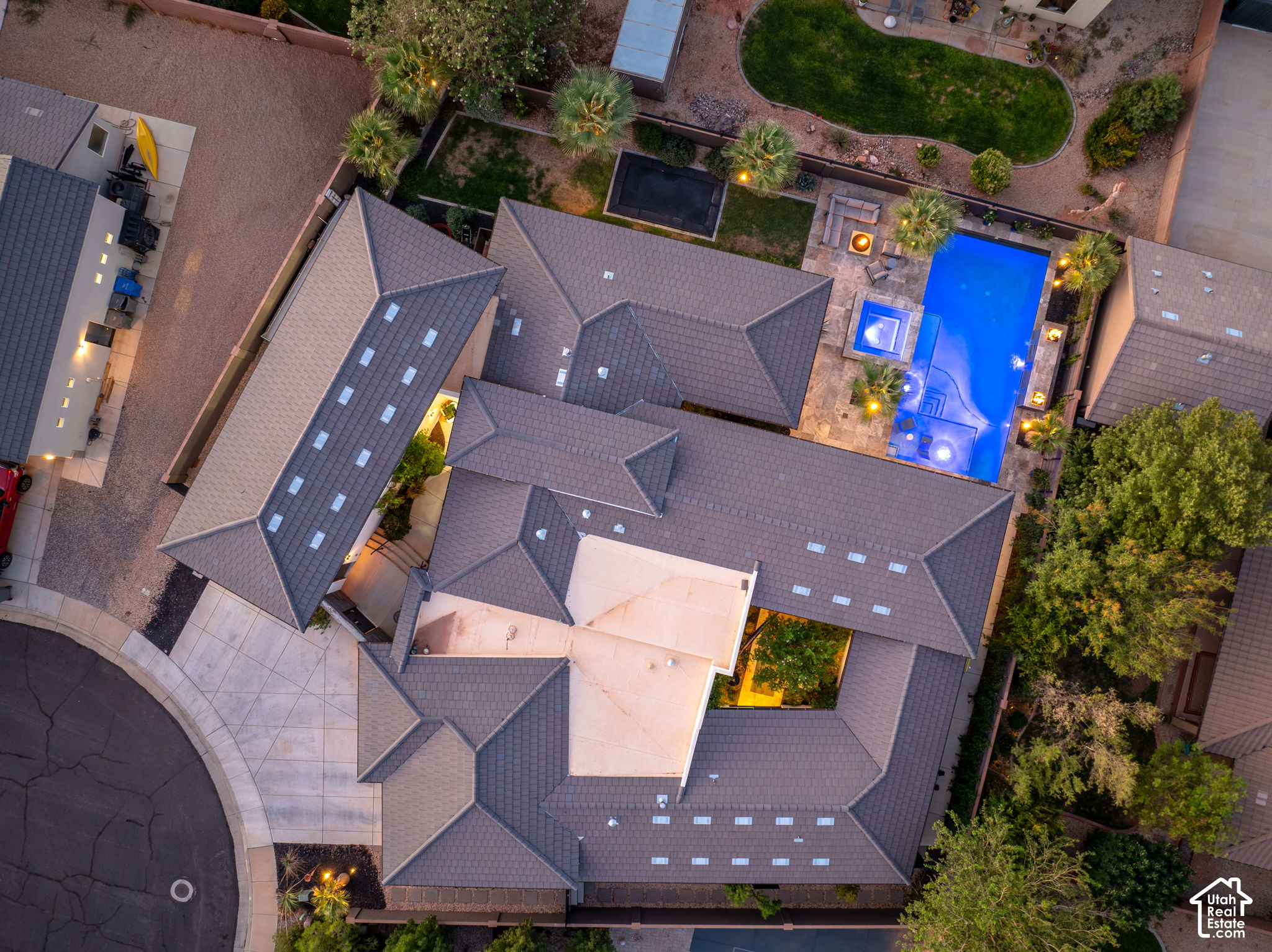 main property photo 75