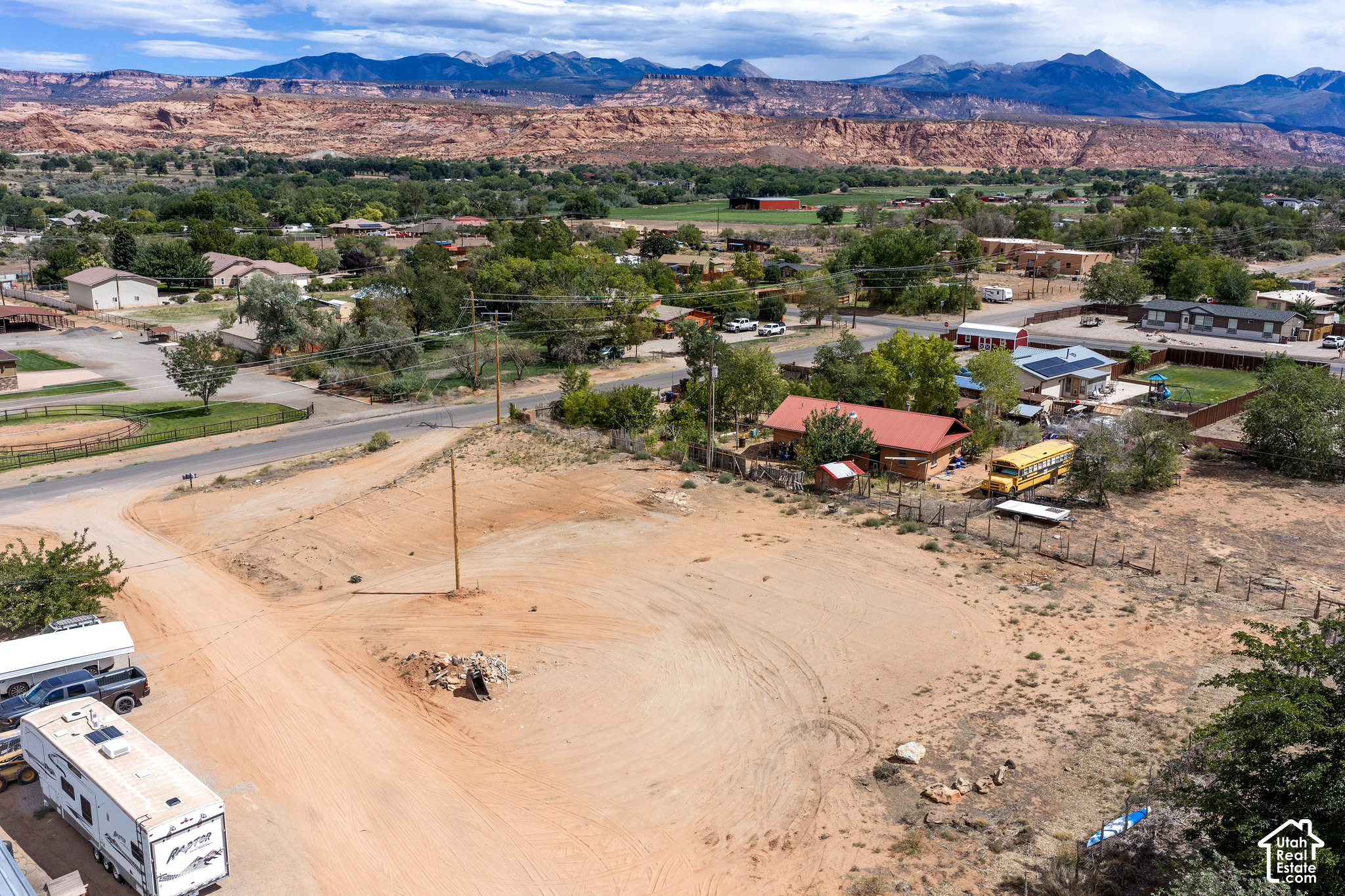 main property photo 20