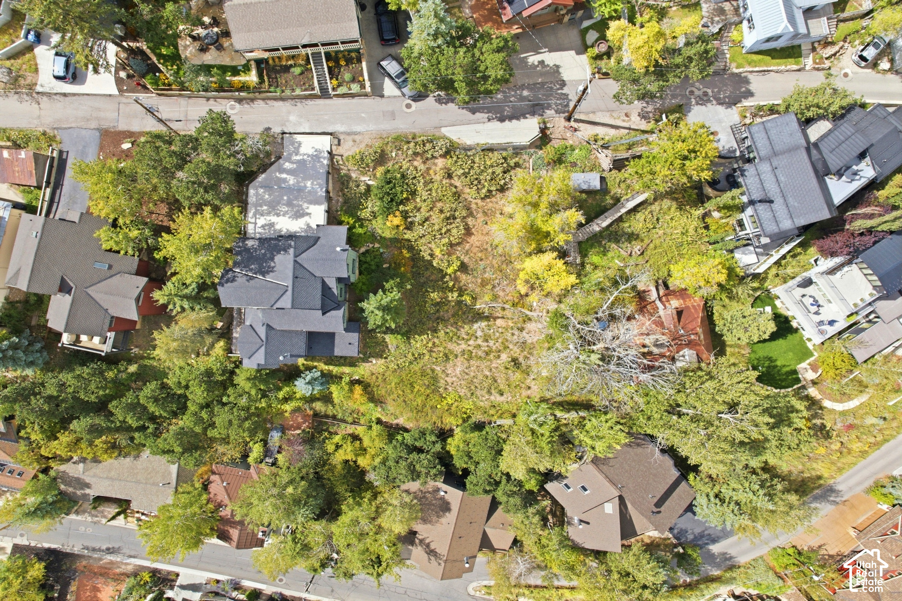 main property photo 11
