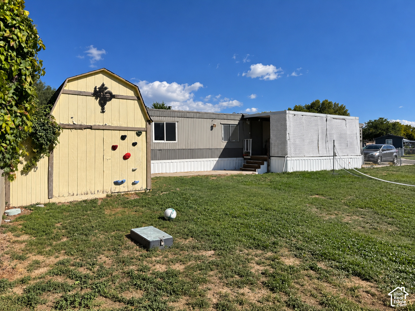 main property photo 32