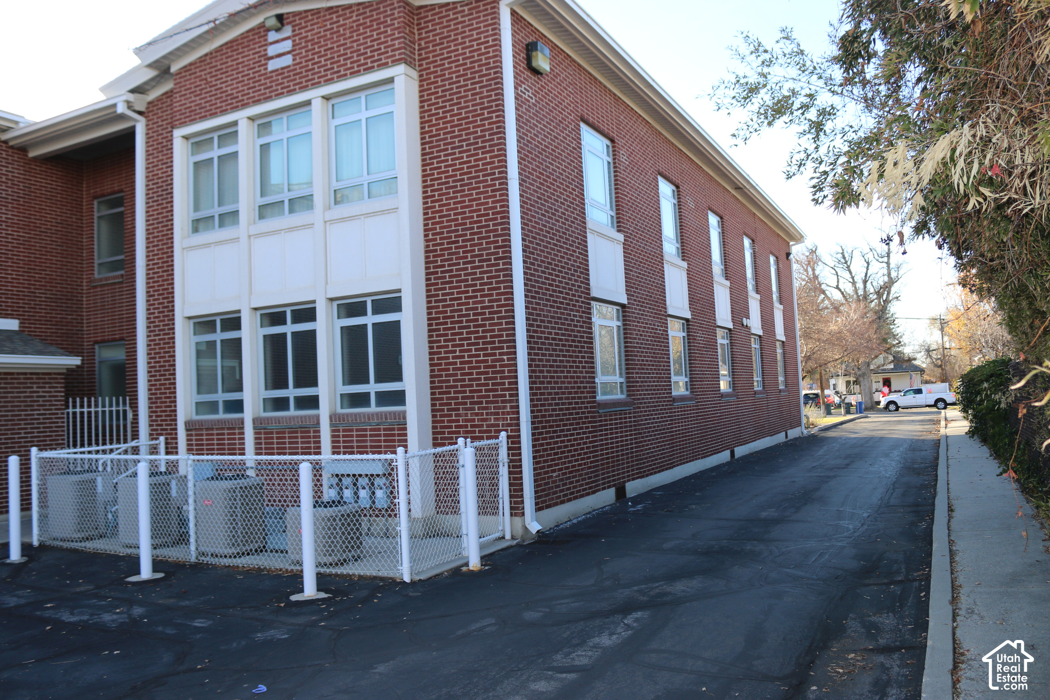 main property photo 4