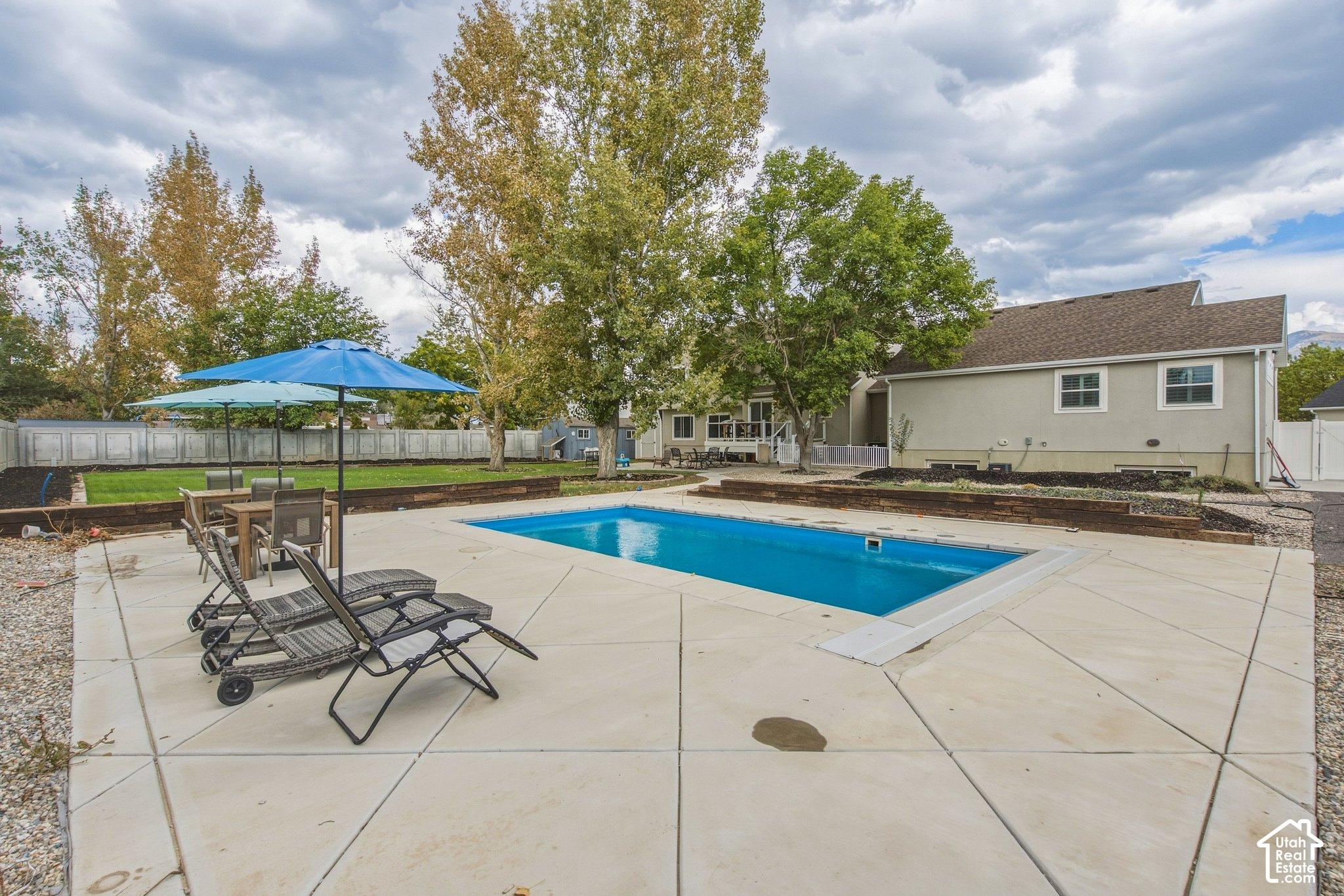 main property photo 78