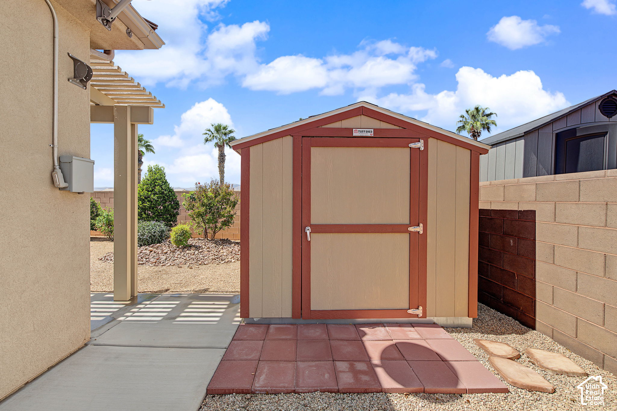 main property photo 26