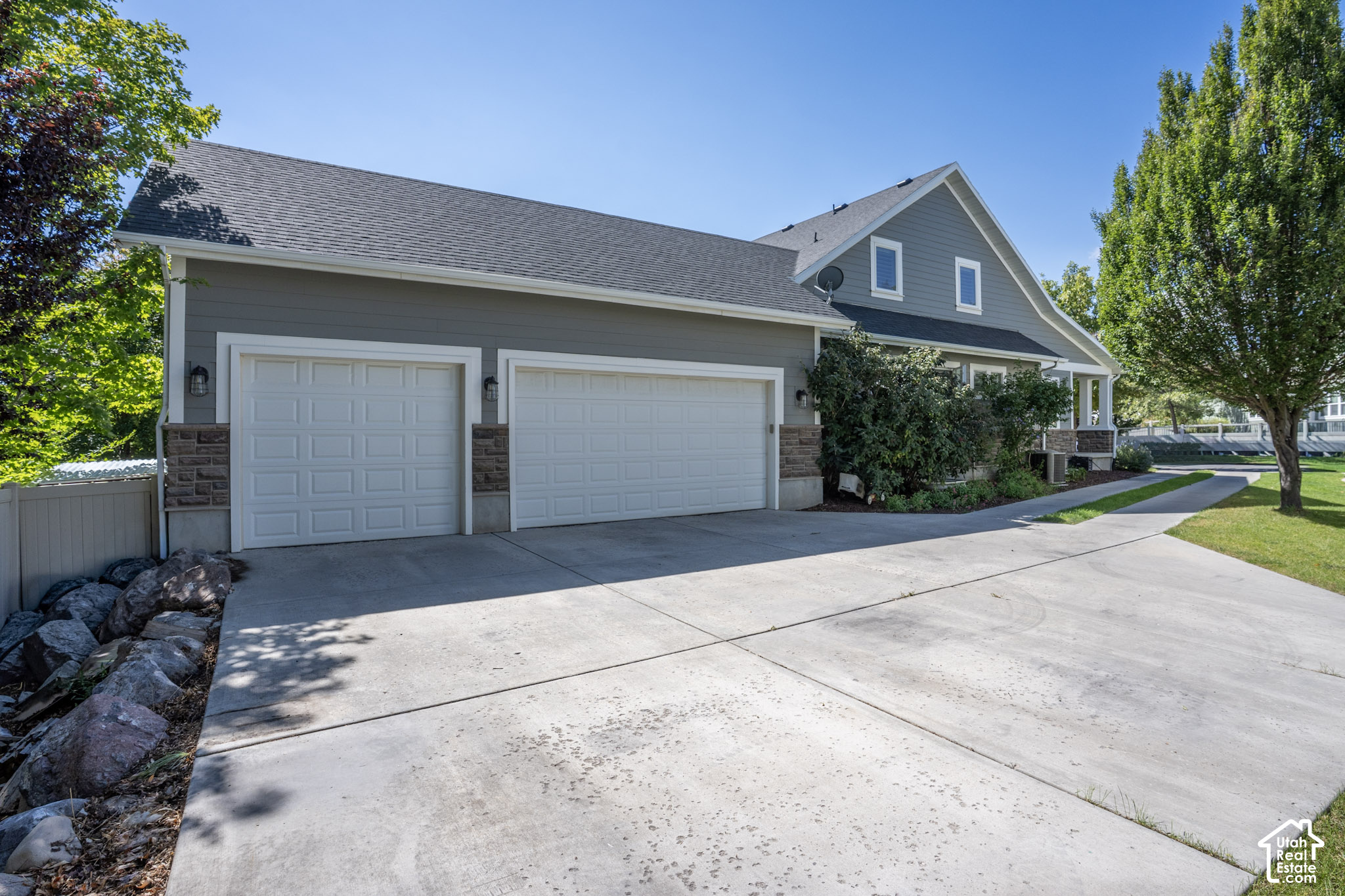 main property photo 57