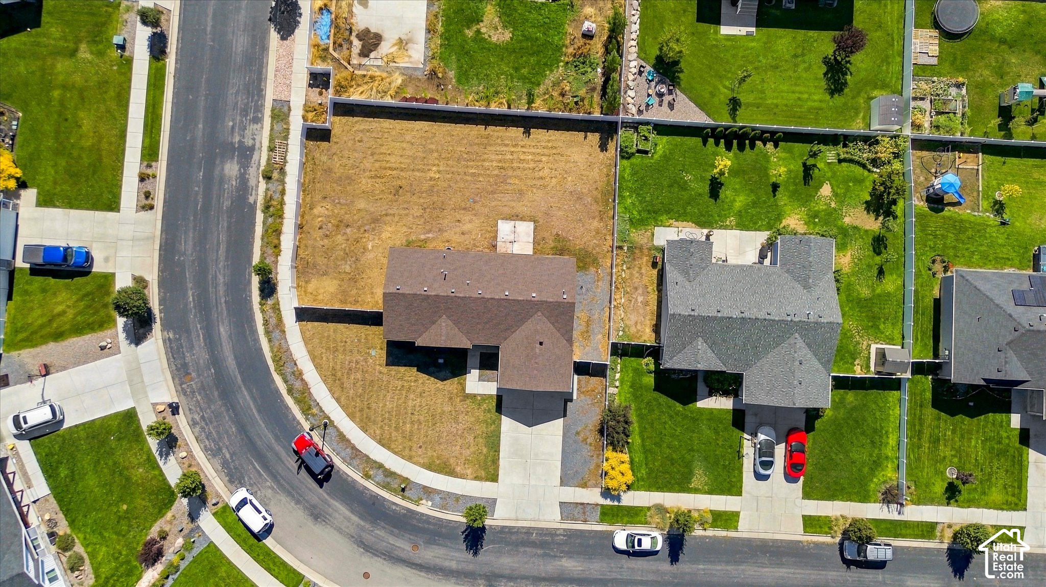 main property photo 43