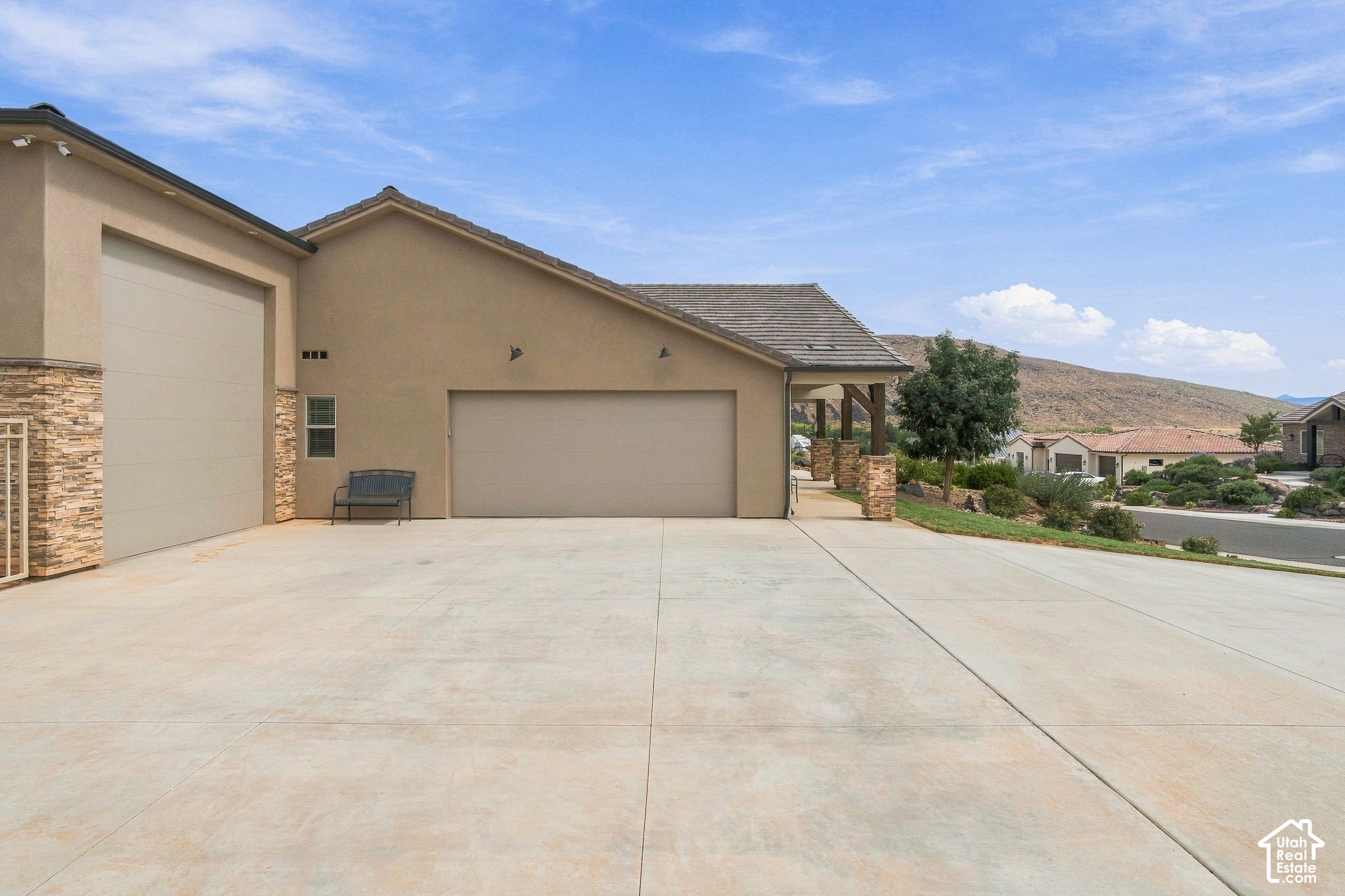 main property photo 46