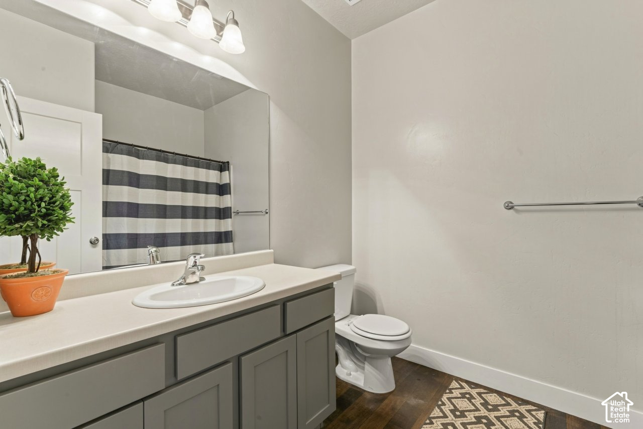 main property photo 12