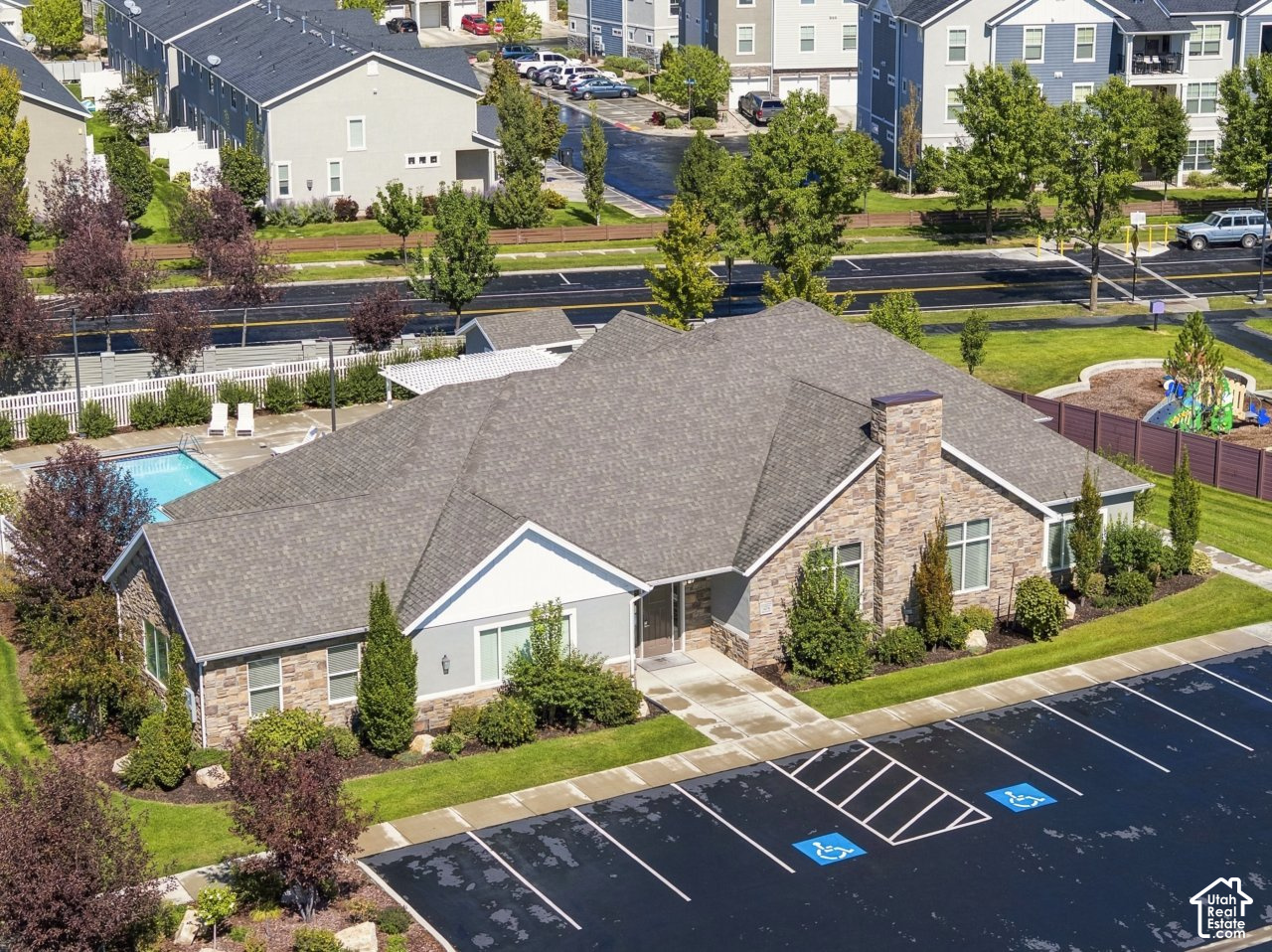 main property photo 22