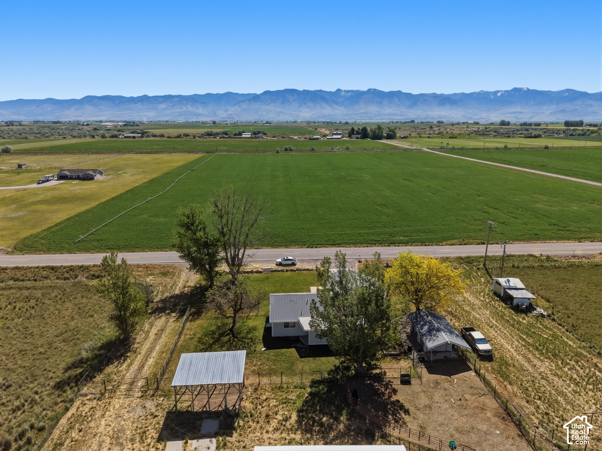main property photo 30
