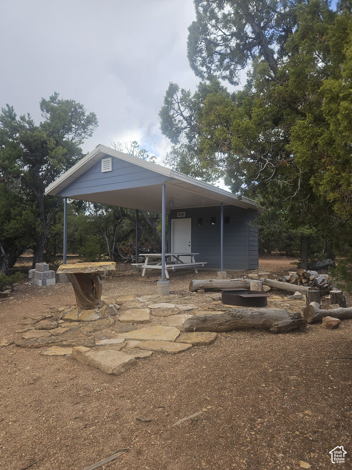 main property photo 13